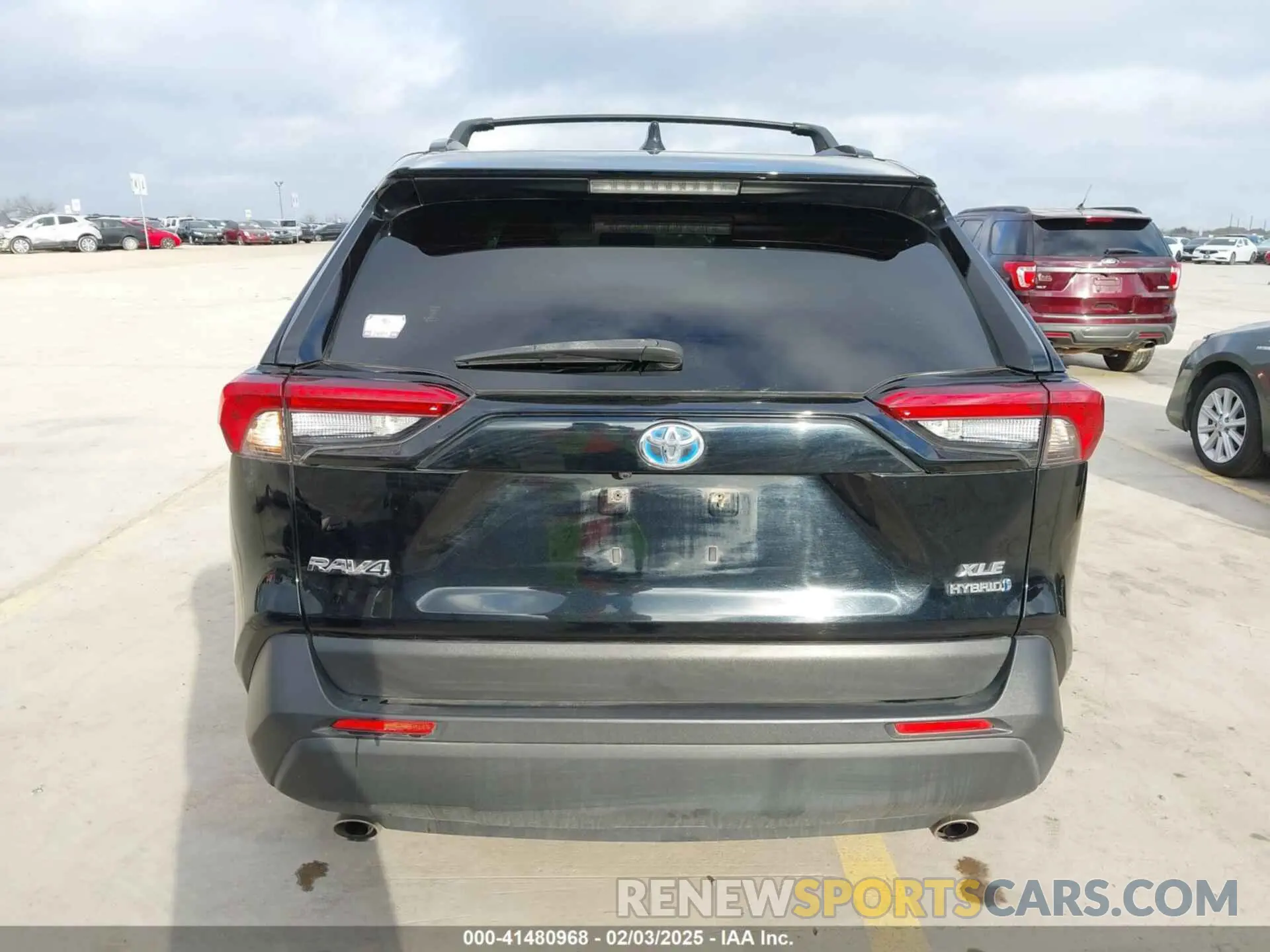 17 fotografías del automóvil dañado JTMB6RFVXMD039689 TOYOTA RAV4 HYBRID 2021