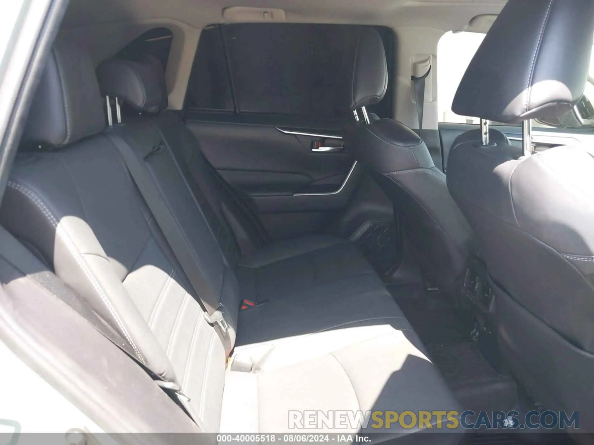 8 fotografías del automóvil dañado JTMB6RFVXMD040647 TOYOTA RAV4 HYBRID 2021