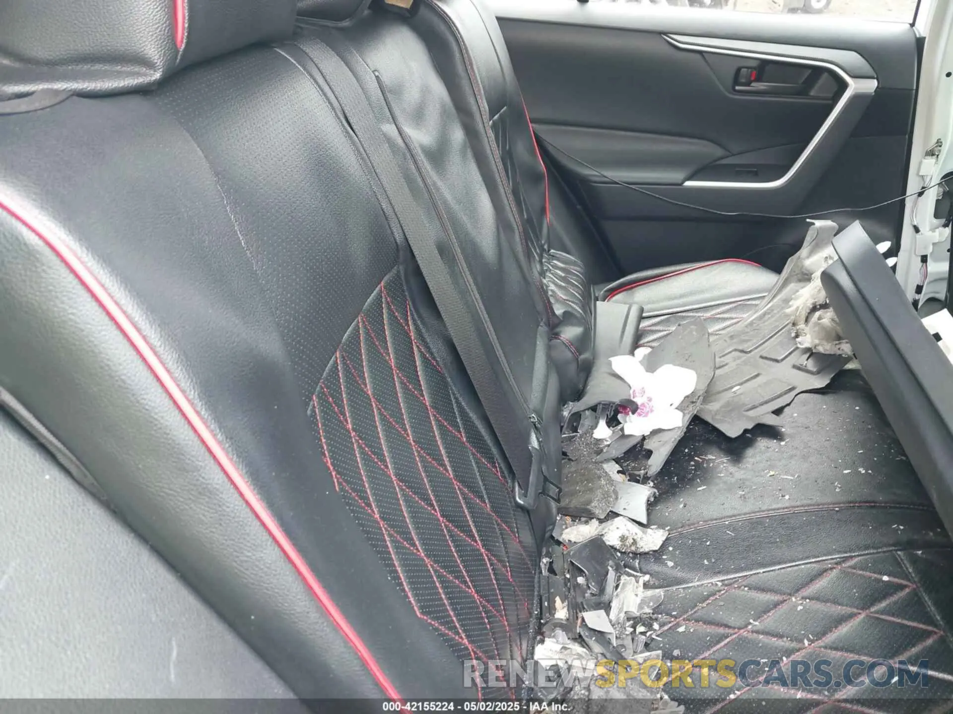 8 fotografías del automóvil dañado JTMLWRFV3MD114964 TOYOTA RAV4 HYBRID 2021