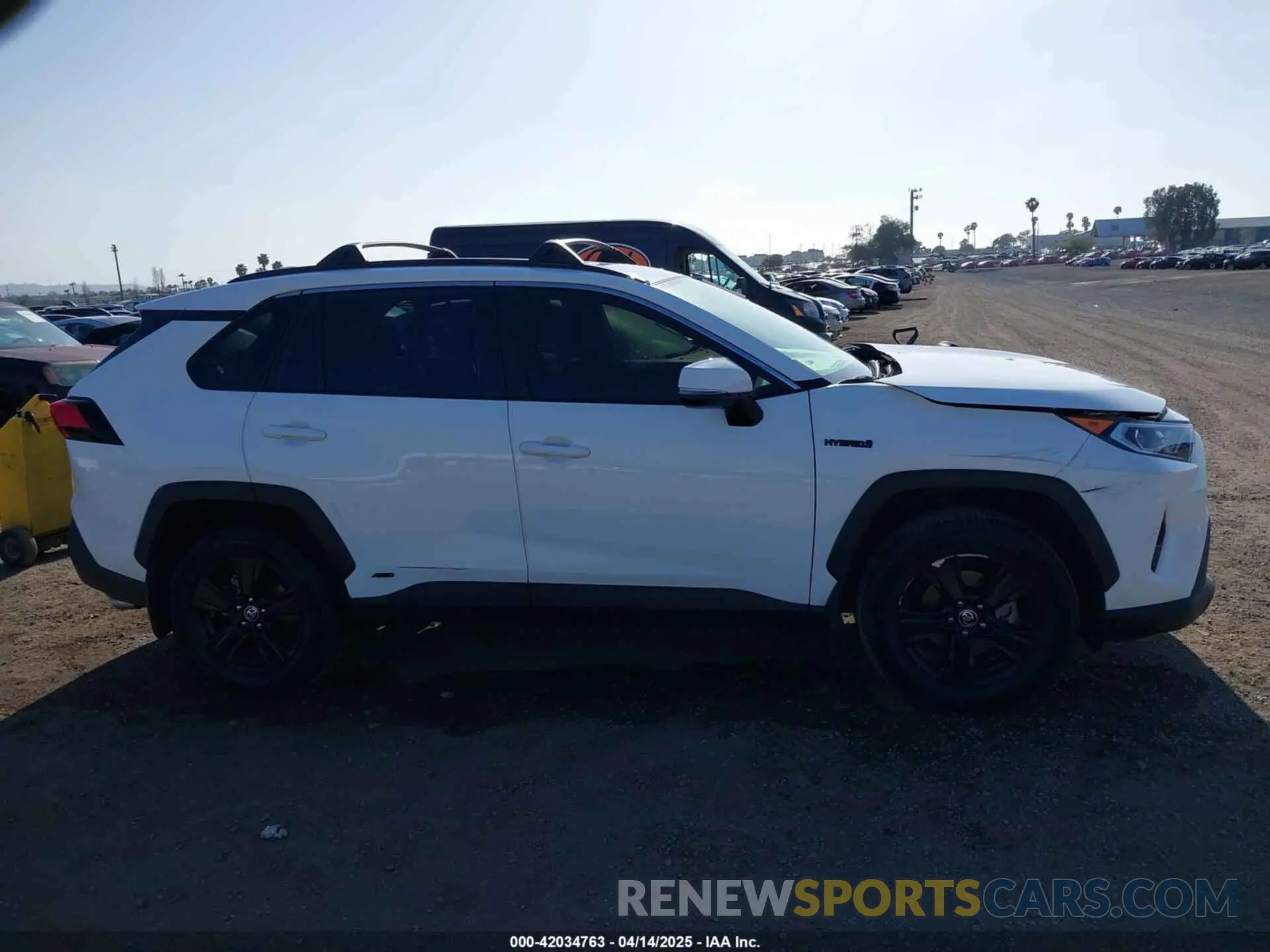 13 fotografías del automóvil dañado JTMRWRFV1MD107344 TOYOTA RAV4 HYBRID 2021