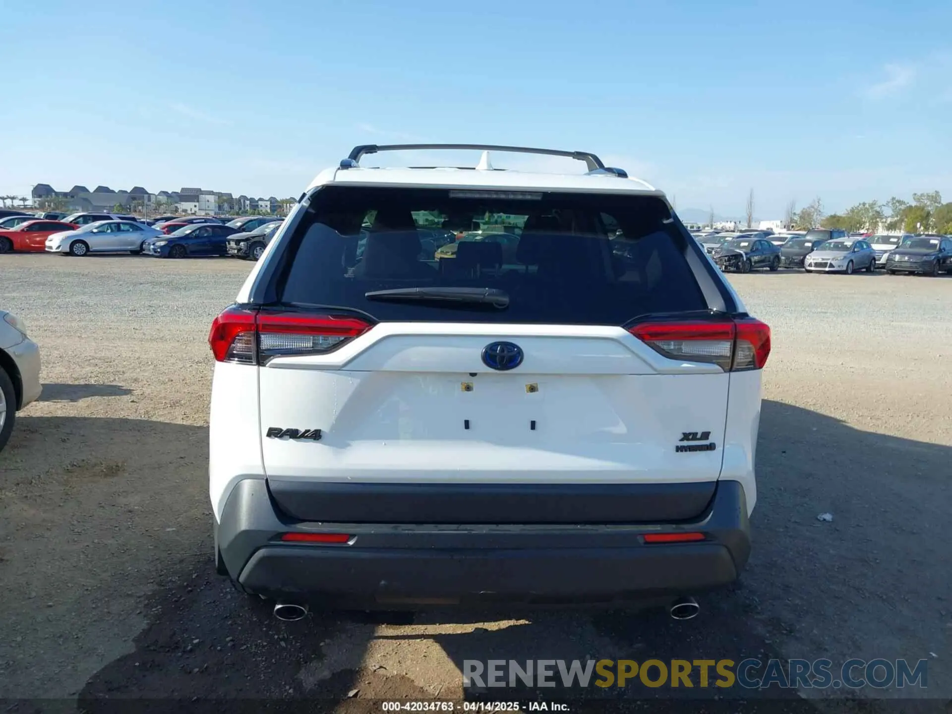 16 fotografías del automóvil dañado JTMRWRFV1MD107344 TOYOTA RAV4 HYBRID 2021