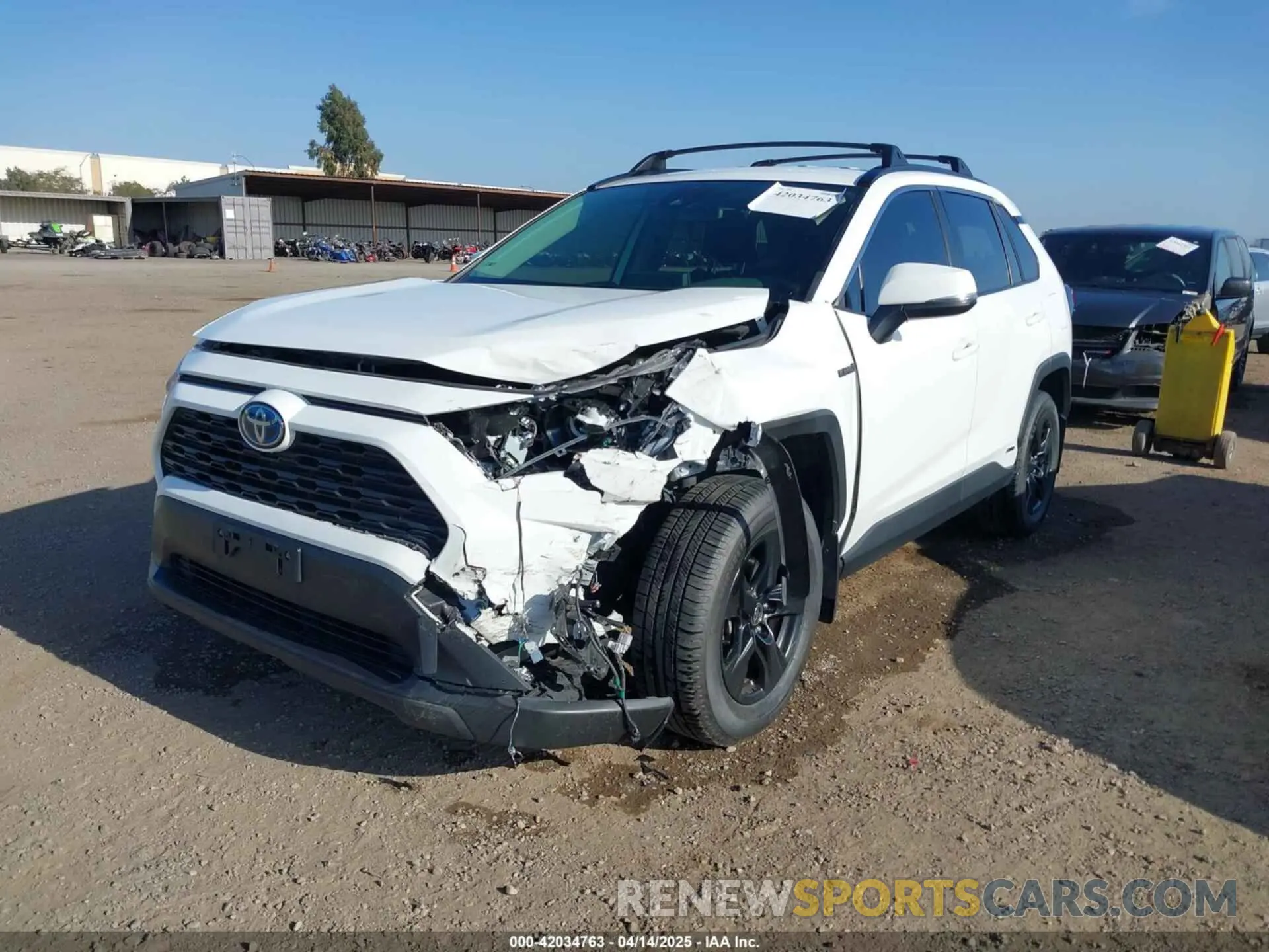 2 fotografías del automóvil dañado JTMRWRFV1MD107344 TOYOTA RAV4 HYBRID 2021