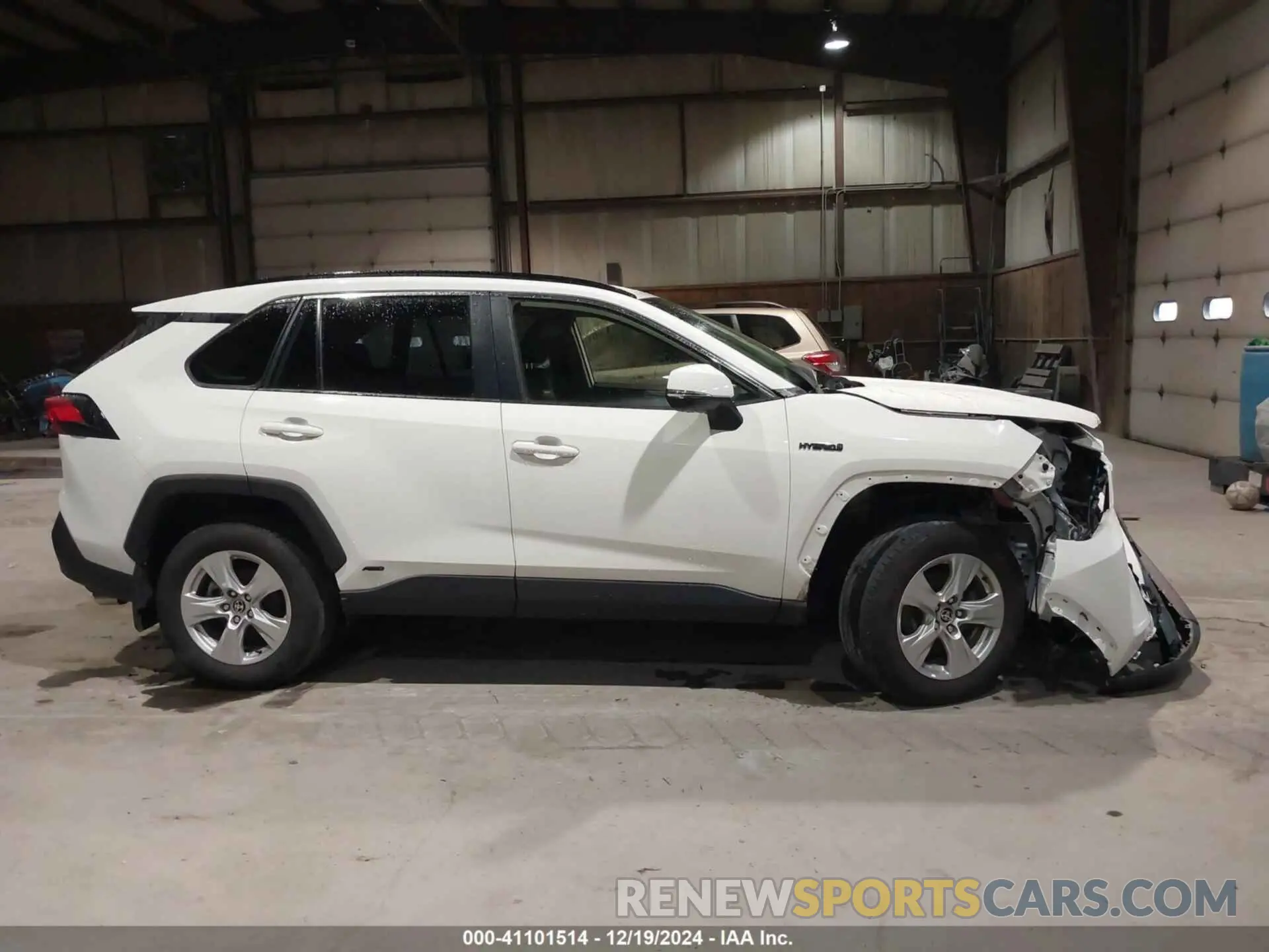 13 fotografías del automóvil dañado JTMRWRFV1MD127447 TOYOTA RAV4 HYBRID 2021