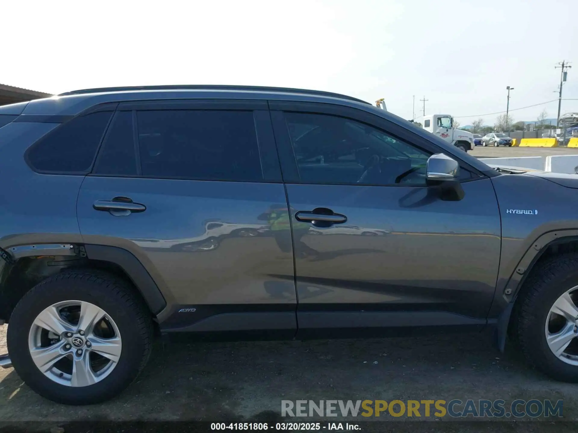 14 fotografías del automóvil dañado JTMRWRFV4MD129757 TOYOTA RAV4 HYBRID 2021