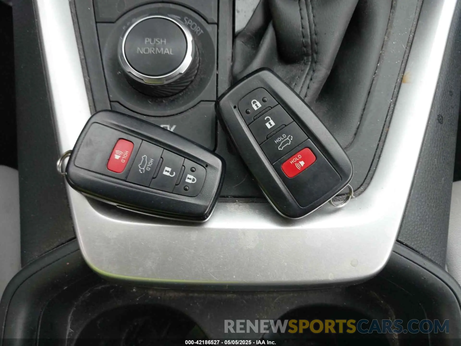 11 fotografías del automóvil dañado JTMRWRFV6MD127279 TOYOTA RAV4 HYBRID 2021