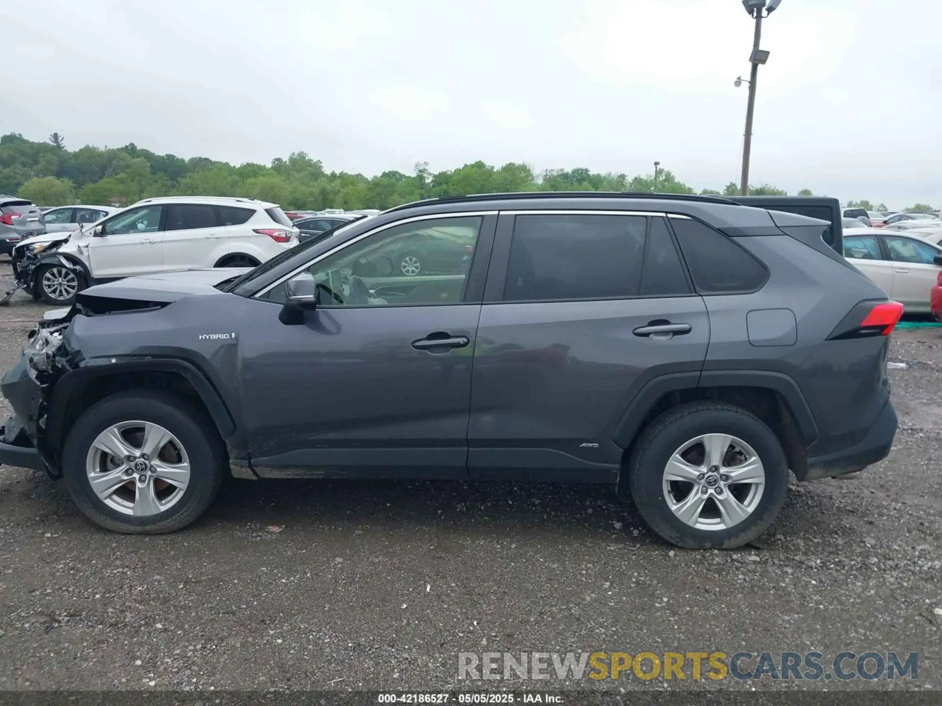 14 fotografías del automóvil dañado JTMRWRFV6MD127279 TOYOTA RAV4 HYBRID 2021