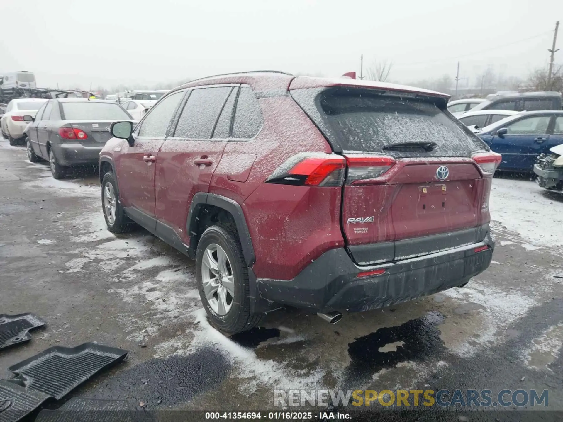 3 fotografías del automóvil dañado JTMRWRFV8MD123198 TOYOTA RAV4 HYBRID 2021