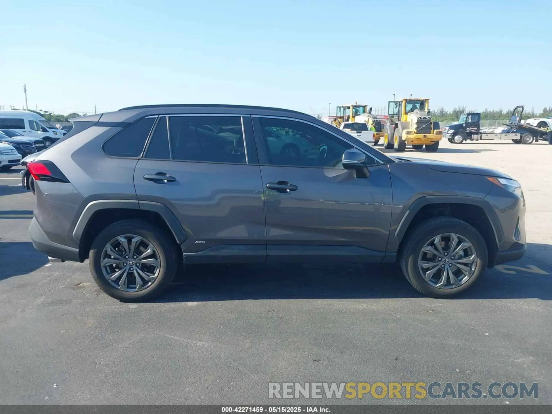 13 fotografías del automóvil dañado 2T3B6RFV5NW037465 TOYOTA RAV4 HYBRID 2022