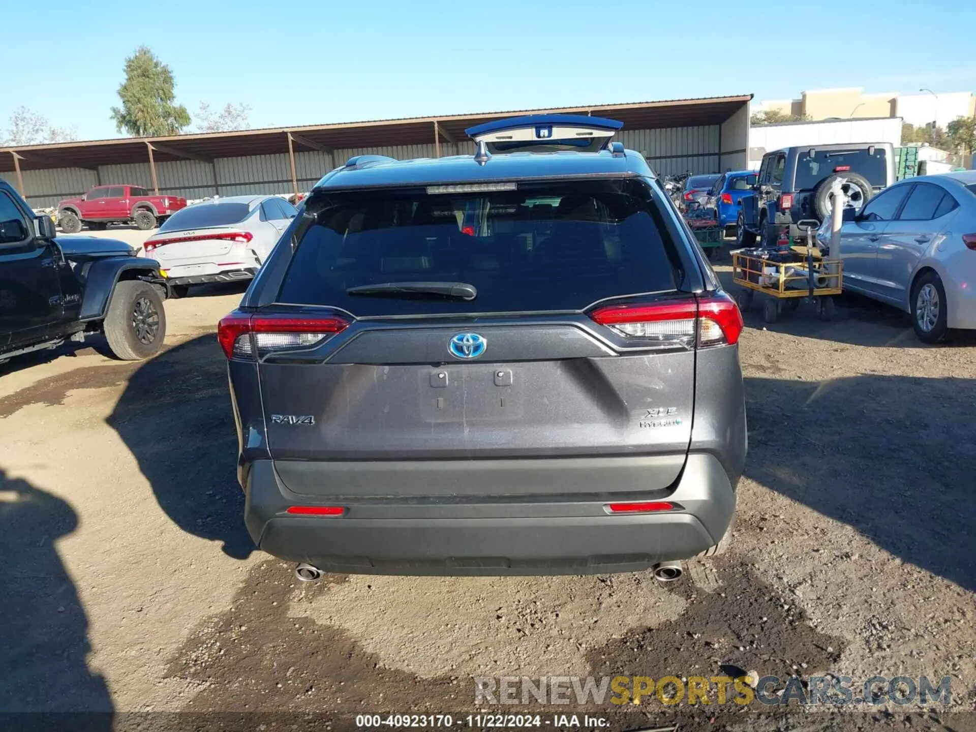 17 fotografías del automóvil dañado 2T3B6RFV9NW036318 TOYOTA RAV4 HYBRID 2022