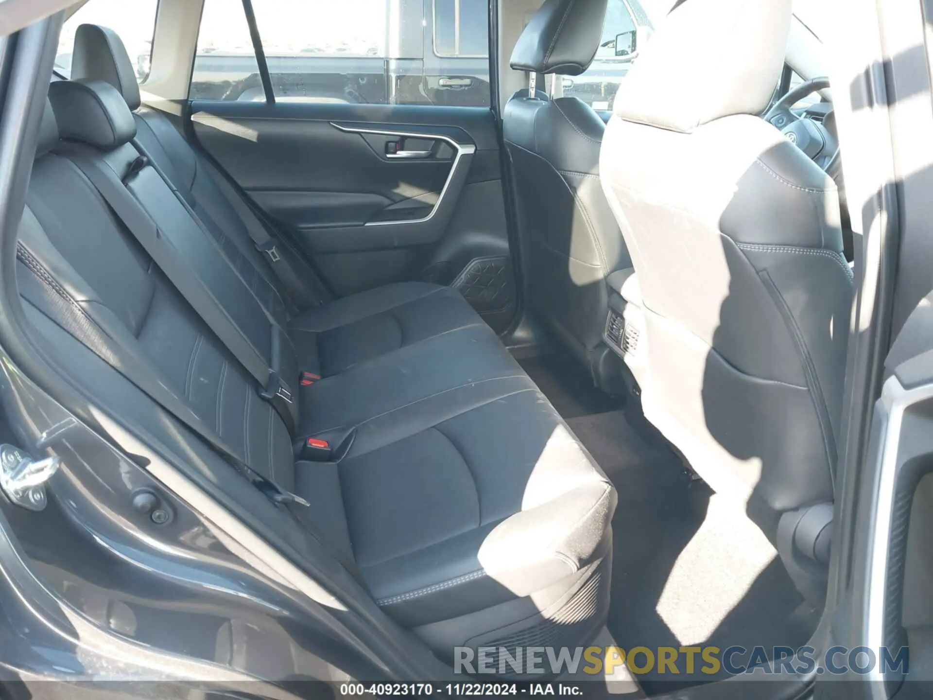 8 fotografías del automóvil dañado 2T3B6RFV9NW036318 TOYOTA RAV4 HYBRID 2022