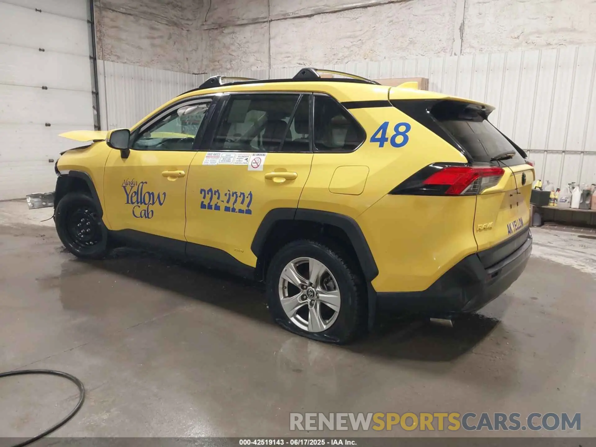 3 fotografías del automóvil dañado 2T3MWRFV0NW129205 TOYOTA RAV4 HYBRID 2022
