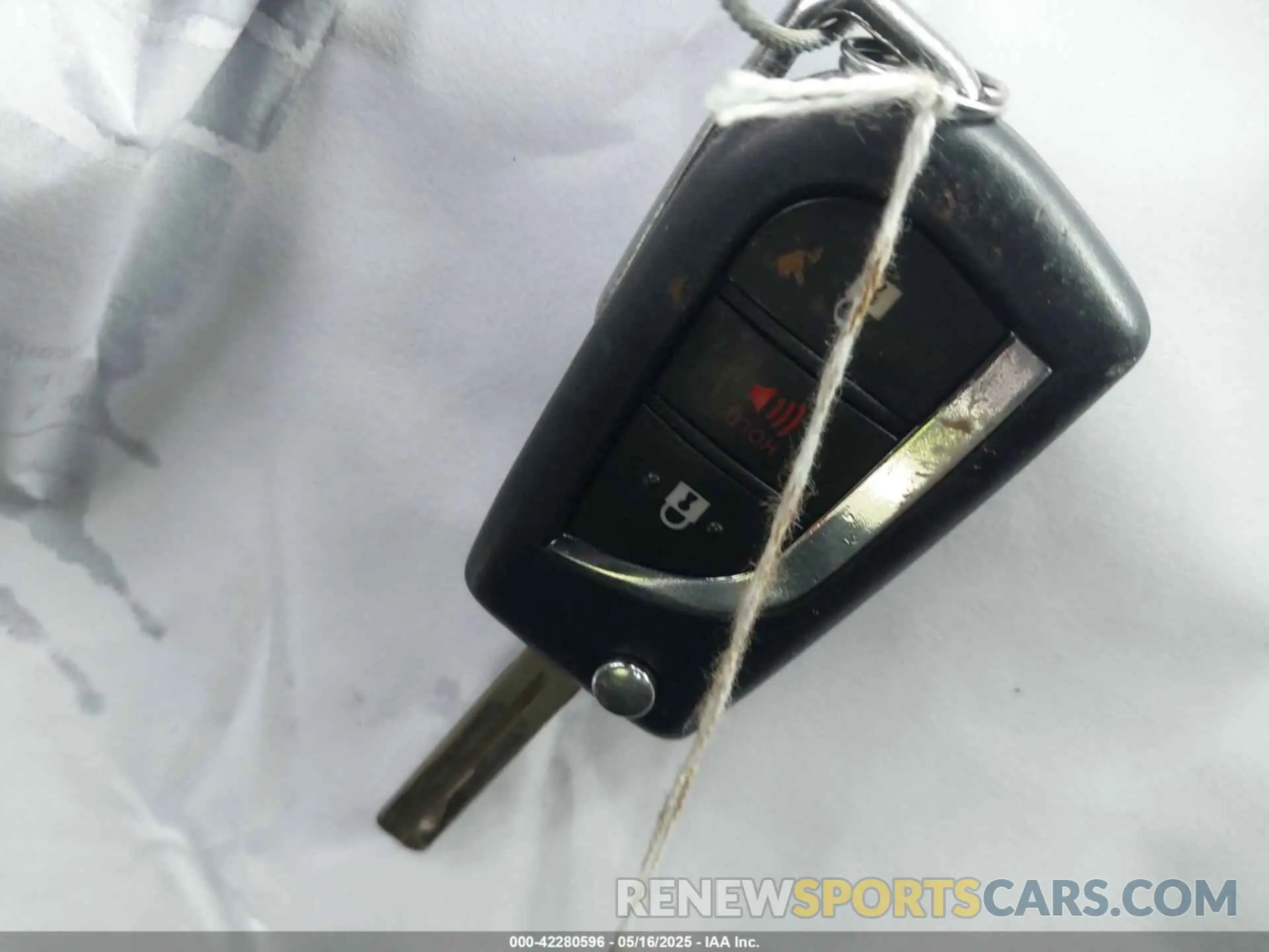 11 fotografías del automóvil dañado 2T3MWRFV3NW130185 TOYOTA RAV4 HYBRID 2022