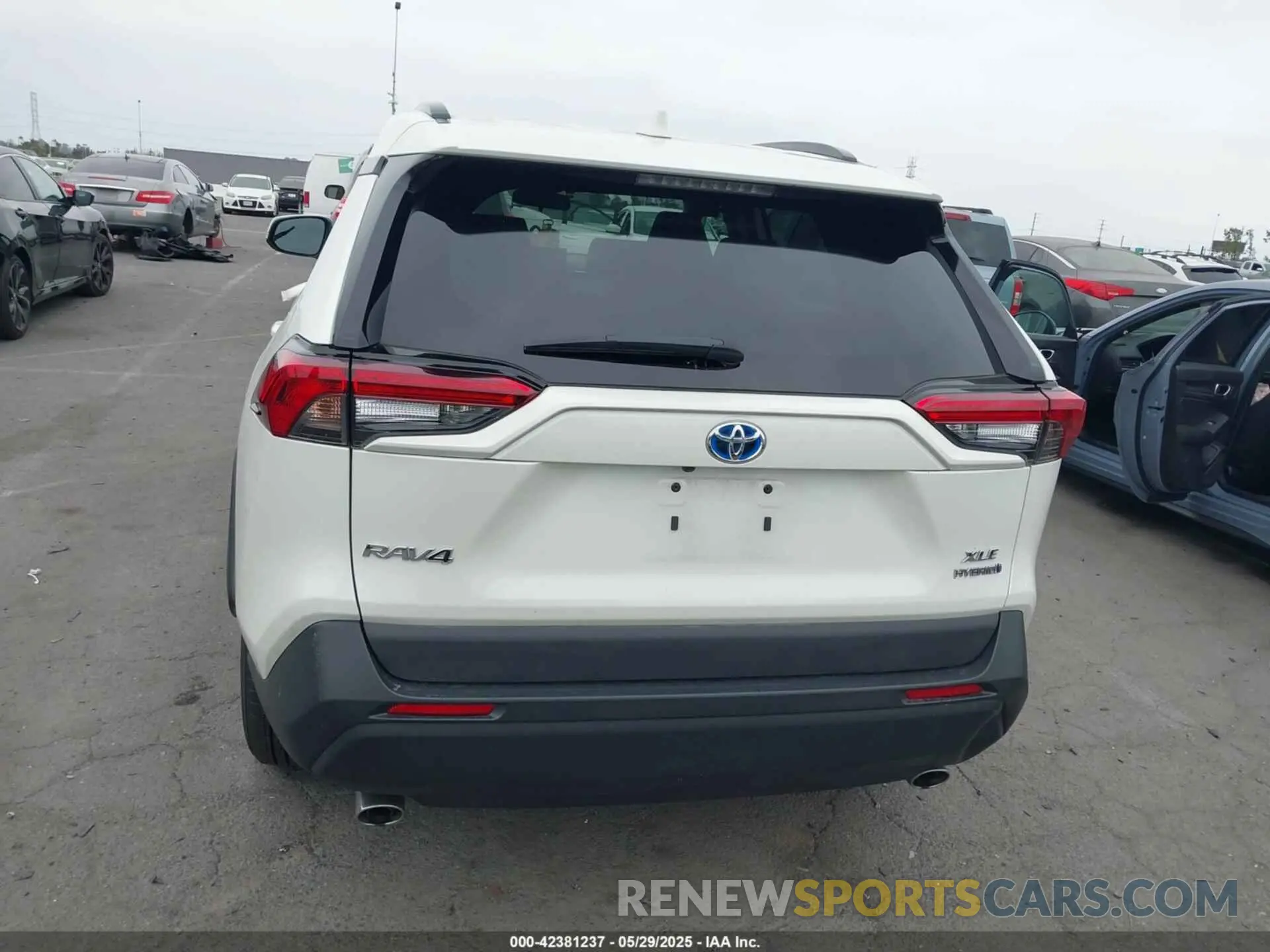 16 fotografías del automóvil dañado 4T3B6RFV0NU103453 TOYOTA RAV4 HYBRID 2022
