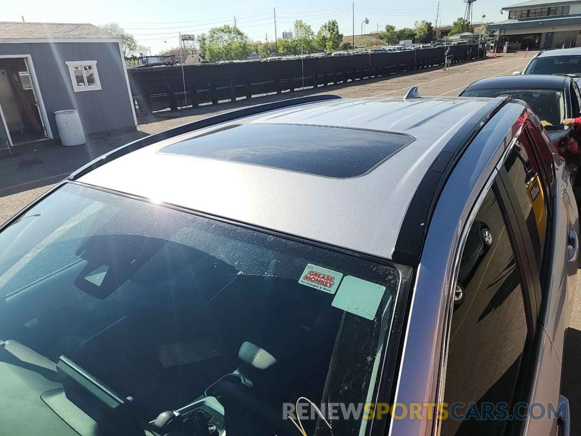 4 fotografías del automóvil dañado 4T3B6RFV4NU084647 TOYOTA RAV4 HYBRID 2022