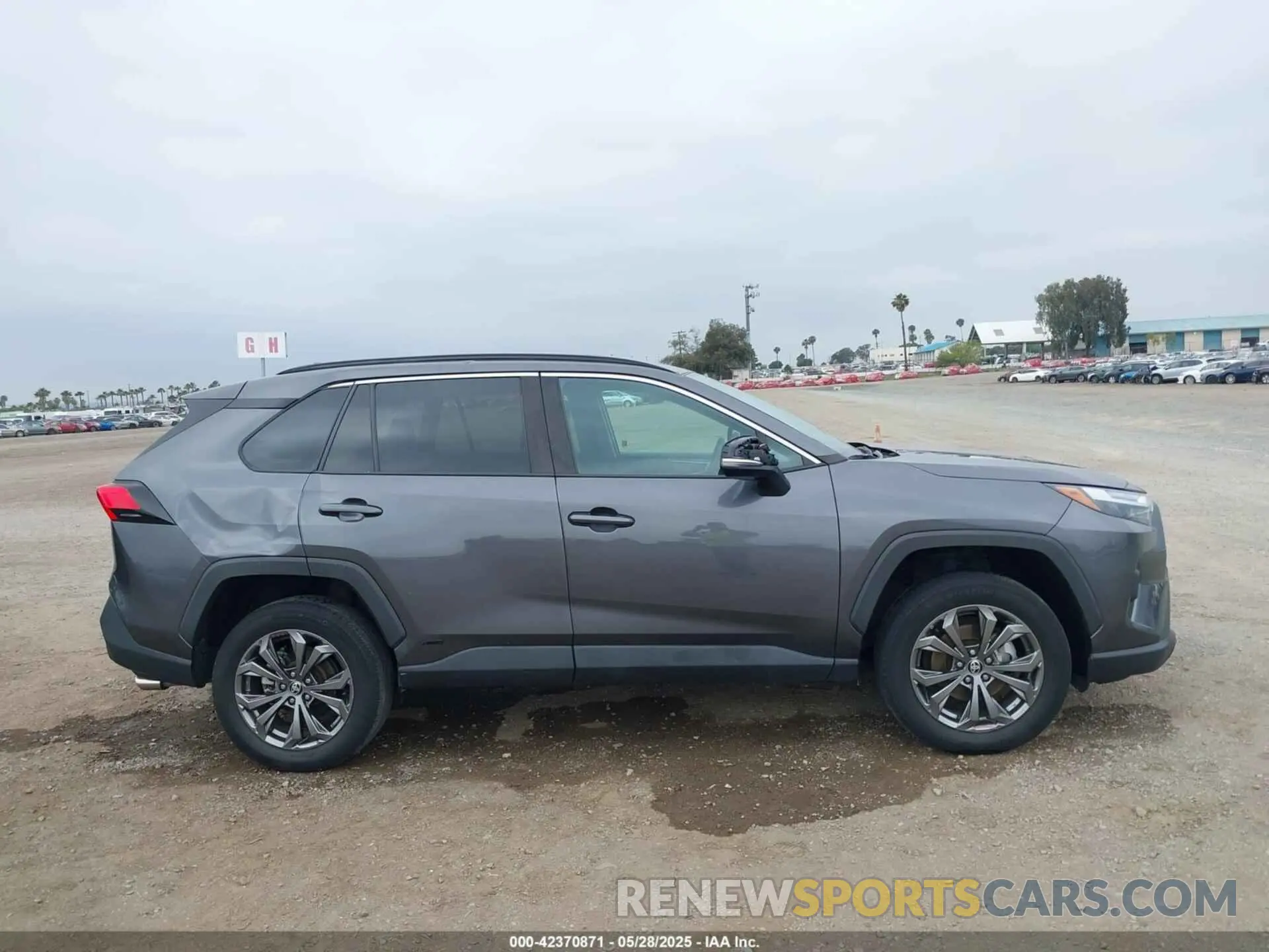 13 fotografías del automóvil dañado 4T3B6RFV8NU081069 TOYOTA RAV4 HYBRID 2022