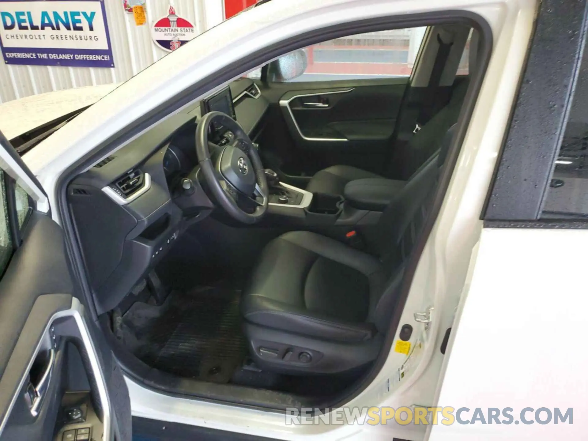 12 fotografías del automóvil dañado 4T3B6RFV9NU066841 TOYOTA RAV4 HYBRID 2022