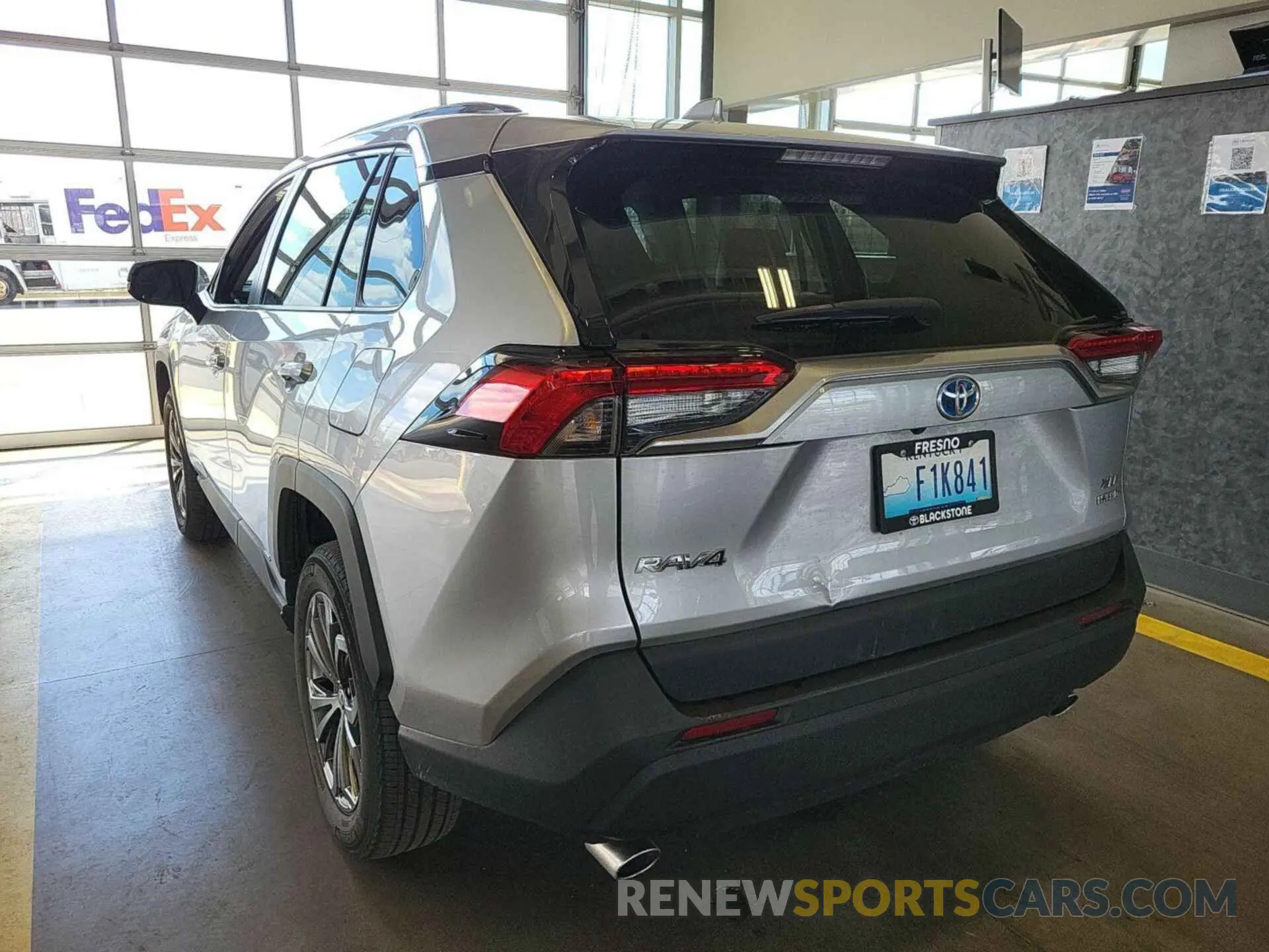 13 fotografías del automóvil dañado 4T3B6RFV9NU084868 TOYOTA RAV4 HYBRID 2022