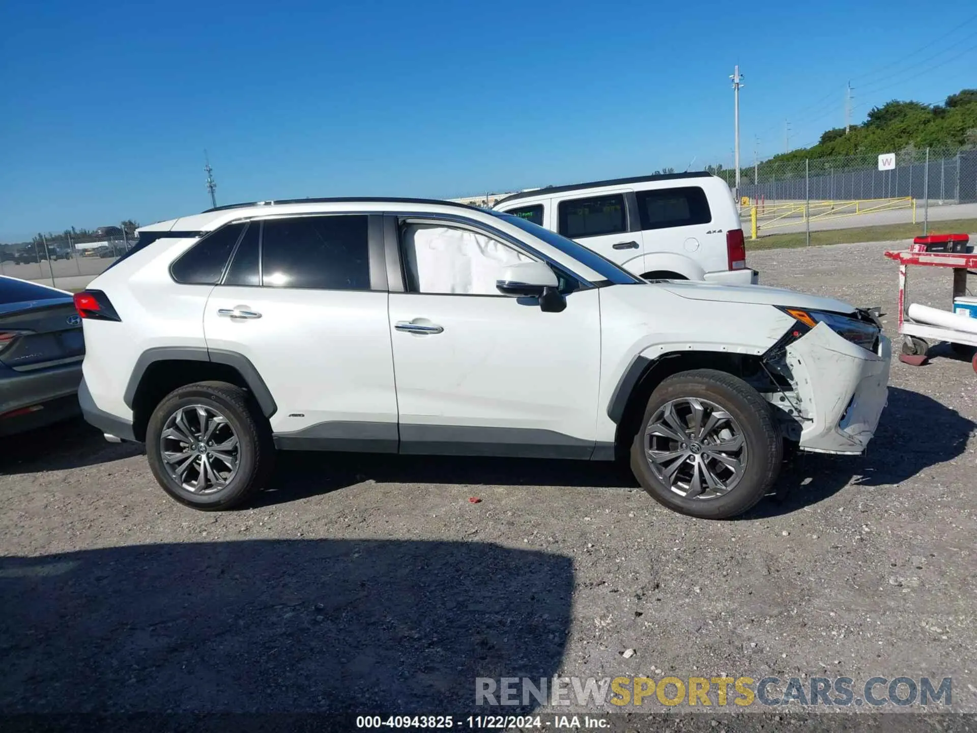 13 fotografías del automóvil dañado 4T3D6RFV2NU076233 TOYOTA RAV4 HYBRID 2022