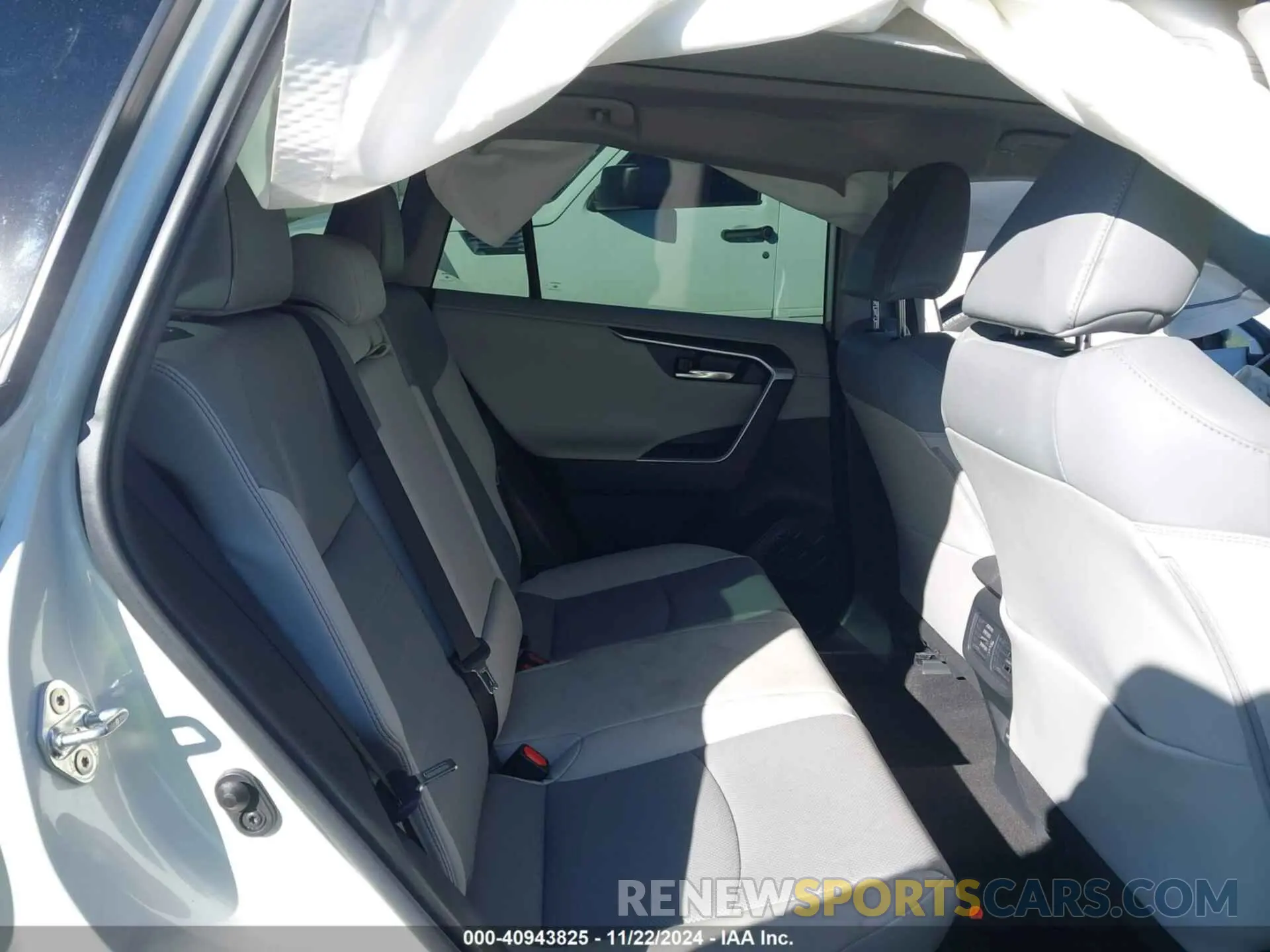 8 fotografías del automóvil dañado 4T3D6RFV2NU076233 TOYOTA RAV4 HYBRID 2022