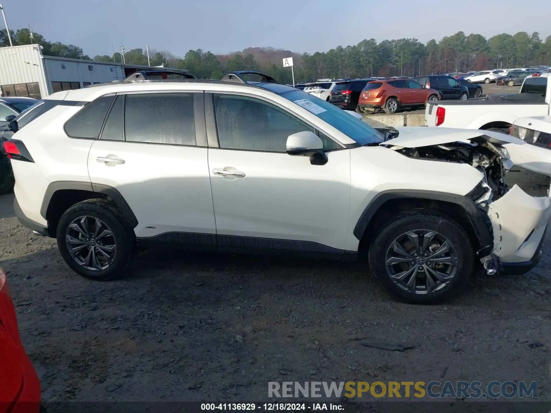 13 fotografías del automóvil dañado 4T3D6RFV7NU076017 TOYOTA RAV4 HYBRID 2022
