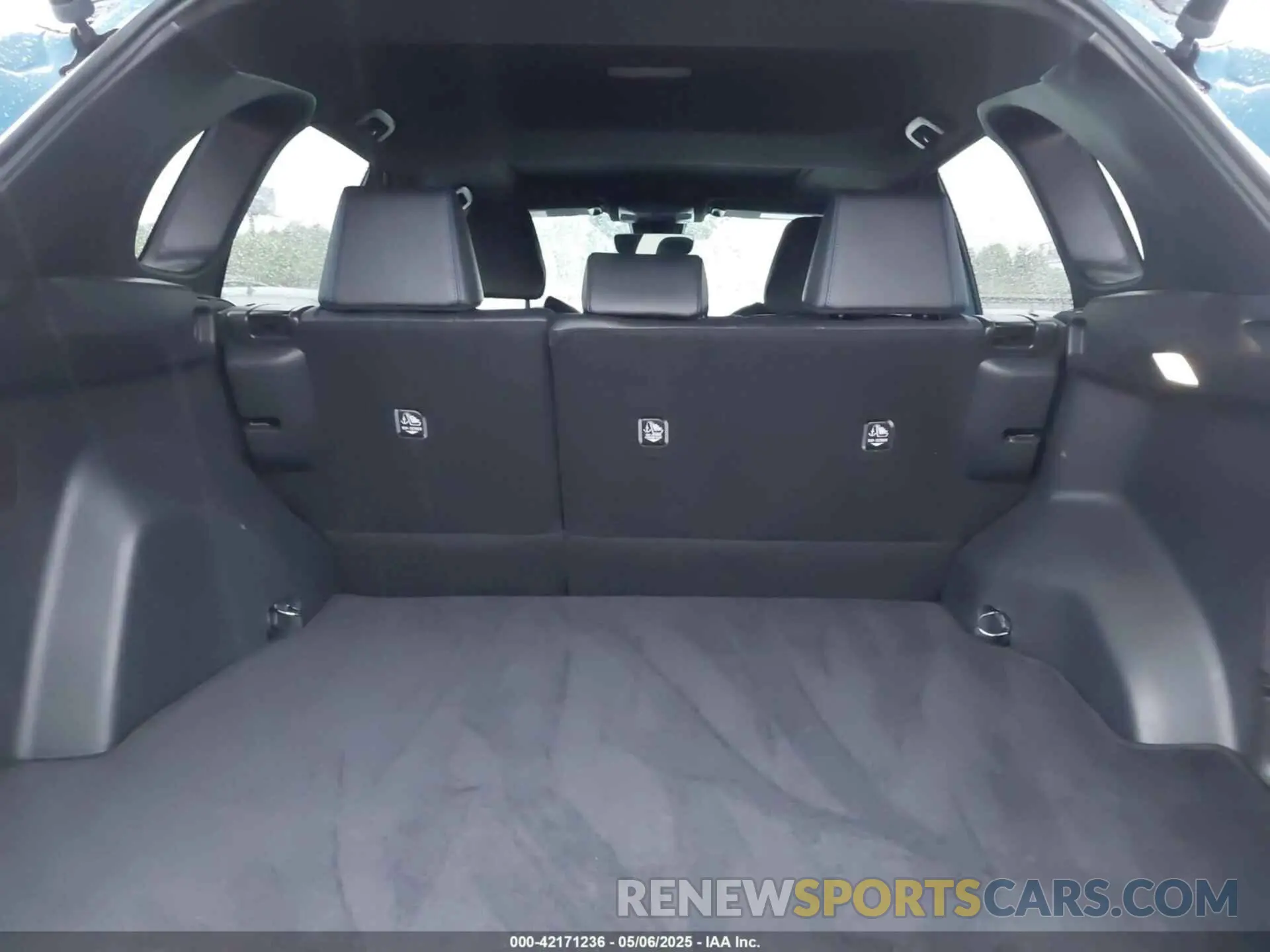 12 fotografías del automóvil dañado 4T3E6RFV0NU102509 TOYOTA RAV4 HYBRID 2022