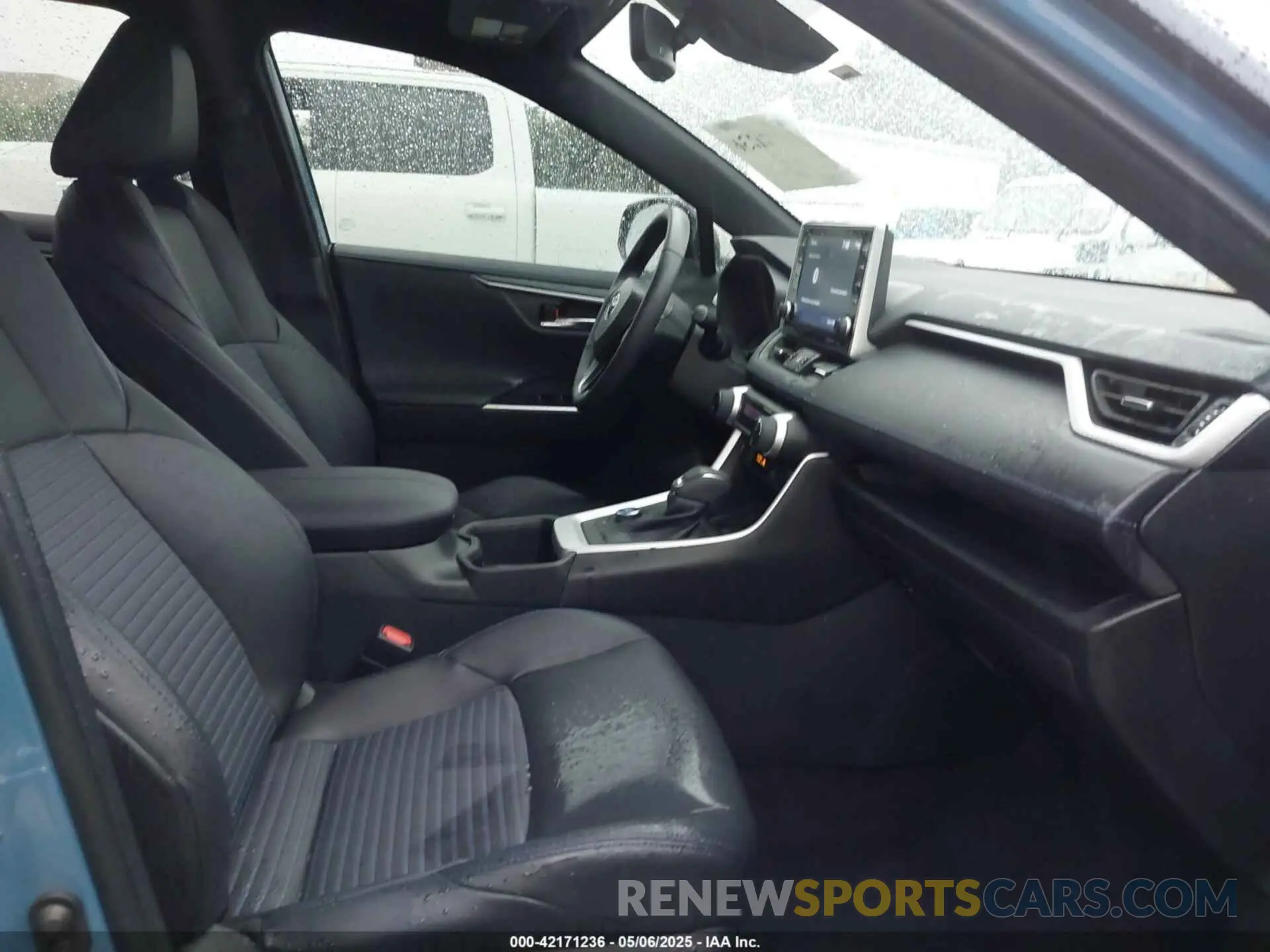 5 fotografías del automóvil dañado 4T3E6RFV0NU102509 TOYOTA RAV4 HYBRID 2022