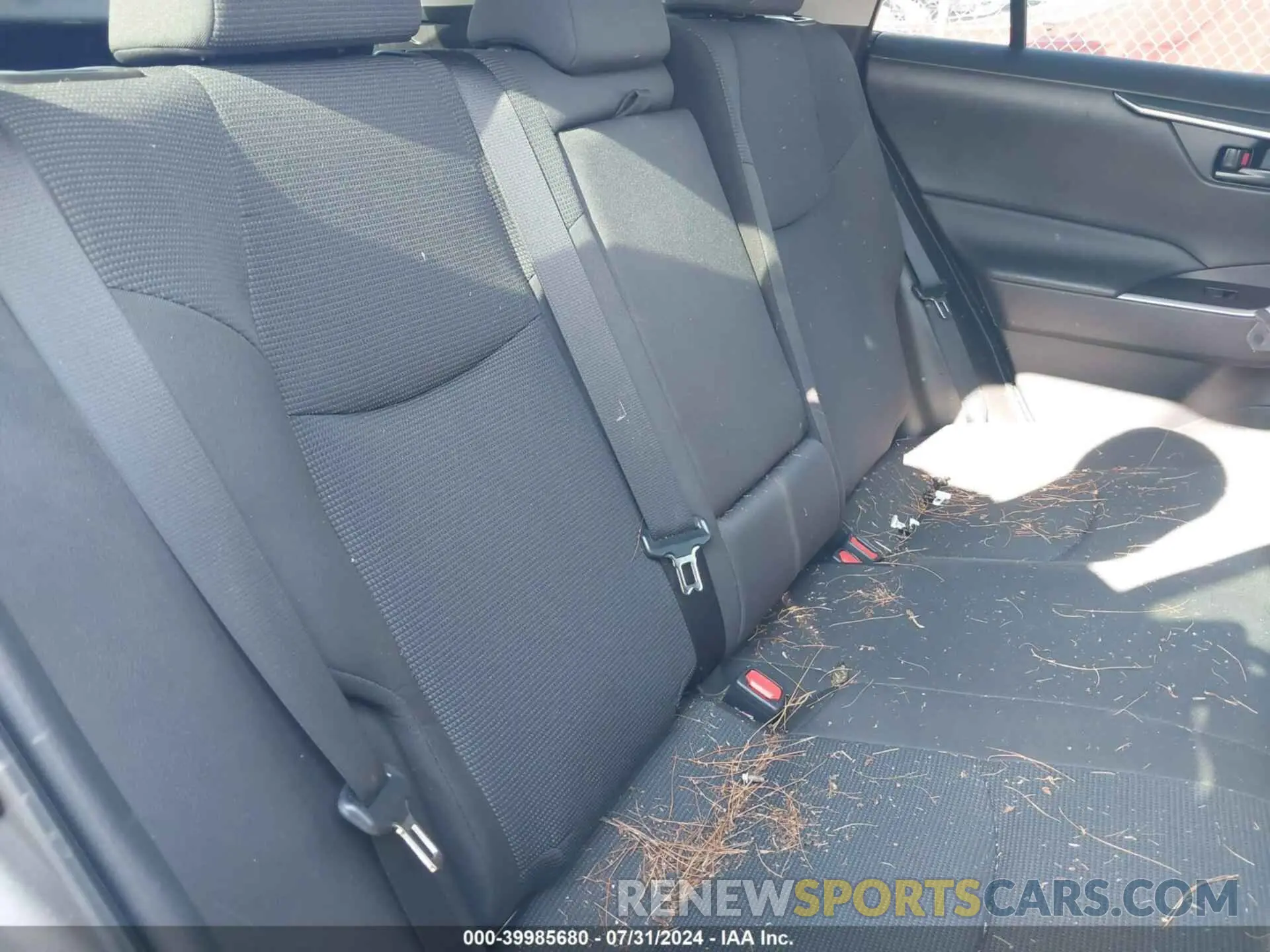 8 fotografías del automóvil dañado 4T3LWRFV8NU070142 TOYOTA RAV4 HYBRID 2022