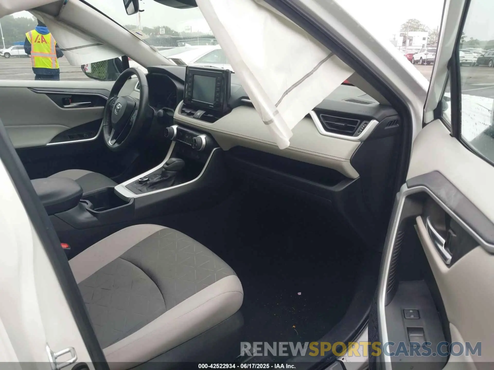 5 fotografías del automóvil dañado 4T3RWRFV0NU055144 TOYOTA RAV4 HYBRID 2022