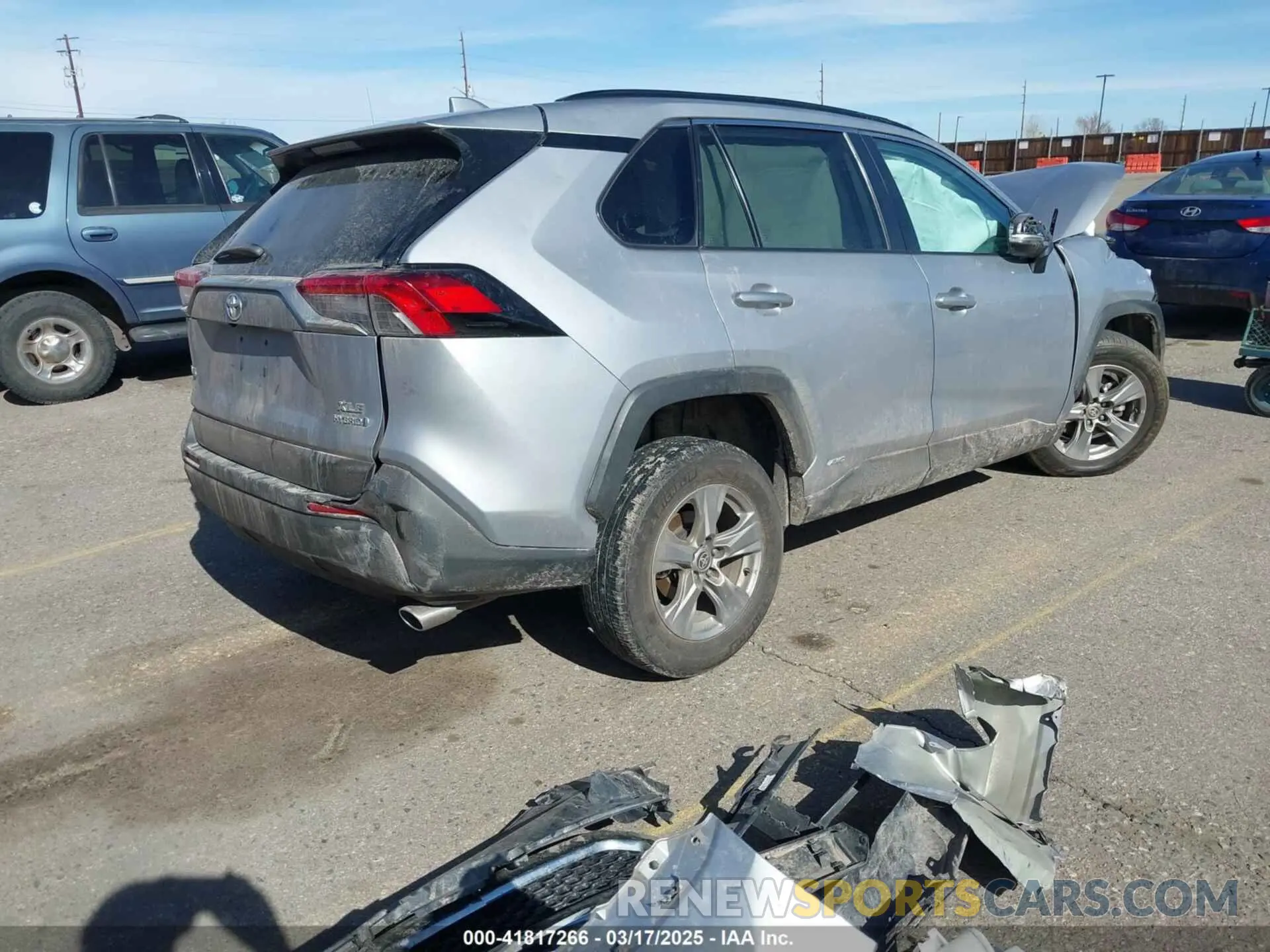 4 fotografías del automóvil dañado 4T3RWRFV5NU075549 TOYOTA RAV4 HYBRID 2022