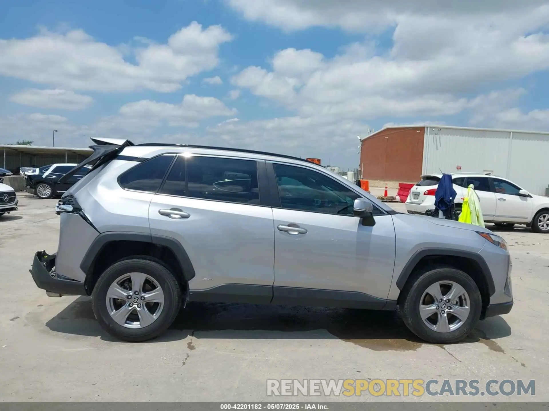 14 fotografías del automóvil dañado 4T3RWRFV7NU076220 TOYOTA RAV4 HYBRID 2022
