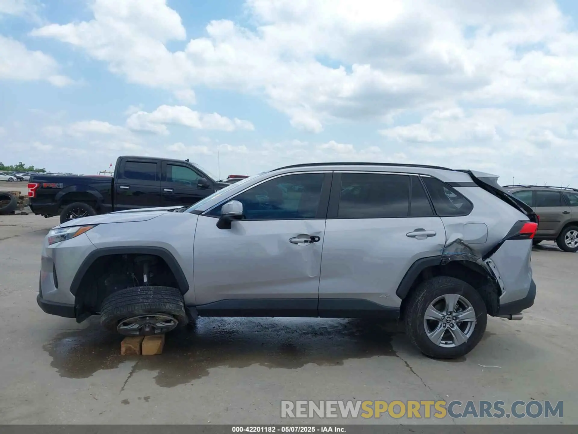 15 fotografías del automóvil dañado 4T3RWRFV7NU076220 TOYOTA RAV4 HYBRID 2022