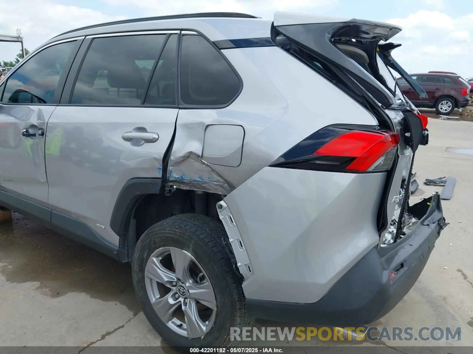 19 fotografías del automóvil dañado 4T3RWRFV7NU076220 TOYOTA RAV4 HYBRID 2022