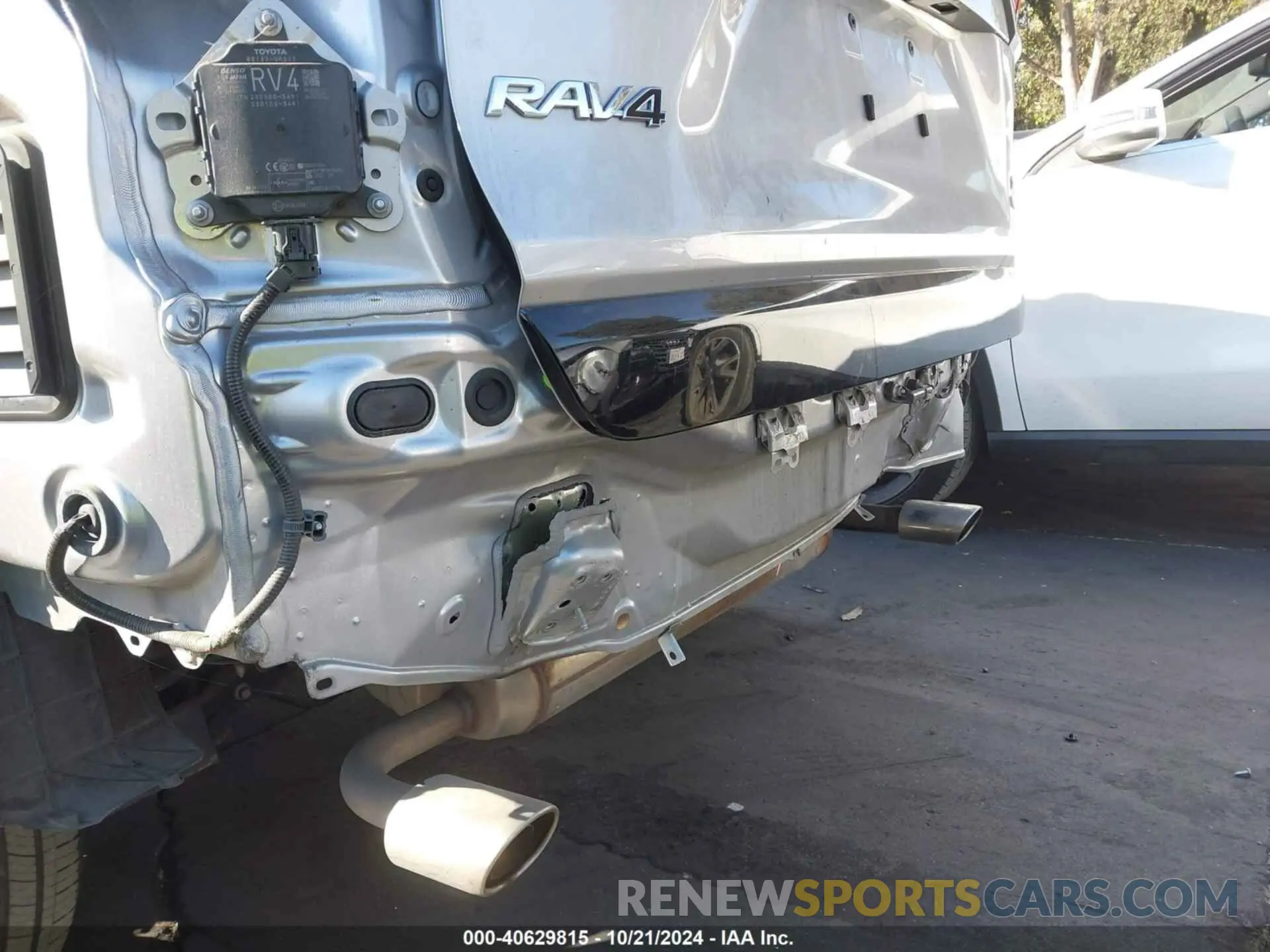 19 fotografías del automóvil dañado 4T3T6RFV2NU064837 TOYOTA RAV4 HYBRID 2022