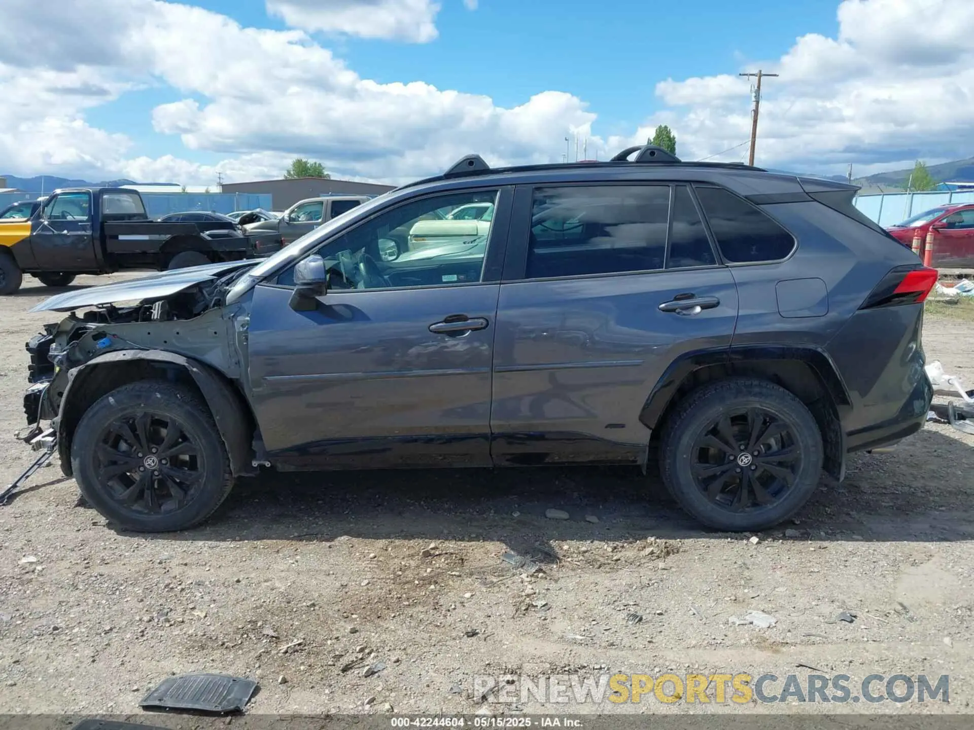 15 fotografías del automóvil dañado JTM16RFV0ND070012 TOYOTA RAV4 HYBRID 2022