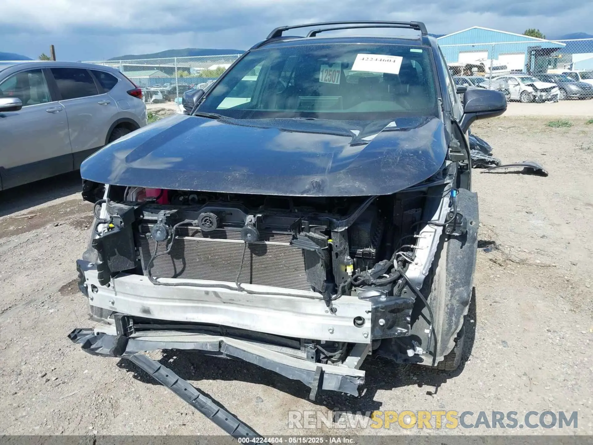 6 fotografías del automóvil dañado JTM16RFV0ND070012 TOYOTA RAV4 HYBRID 2022