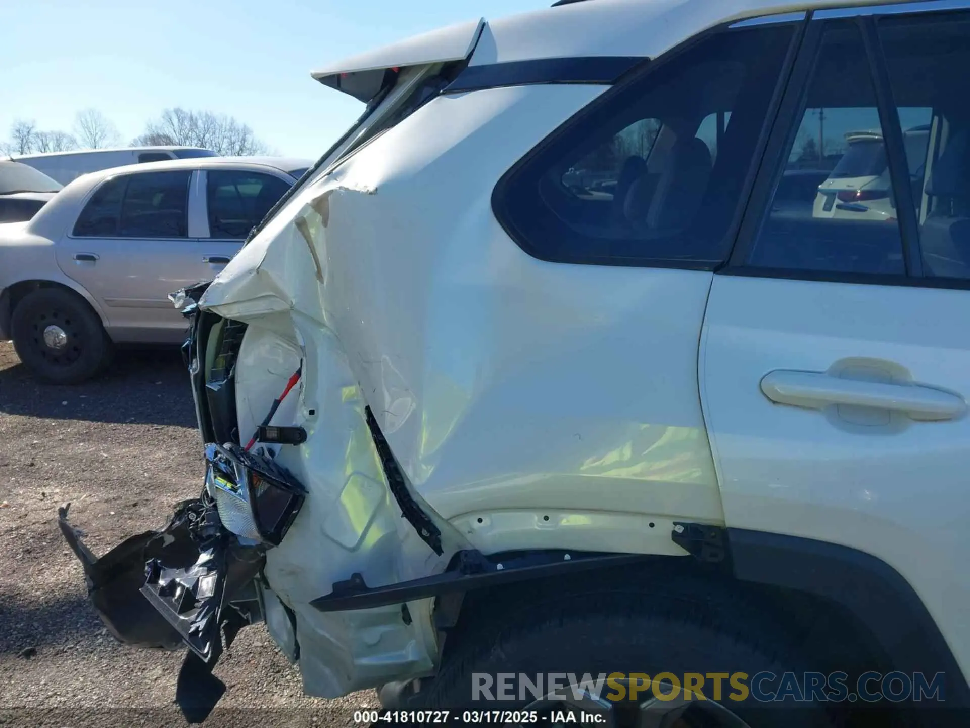 19 fotografías del automóvil dañado JTMB6RFV0ND077627 TOYOTA RAV4 HYBRID 2022