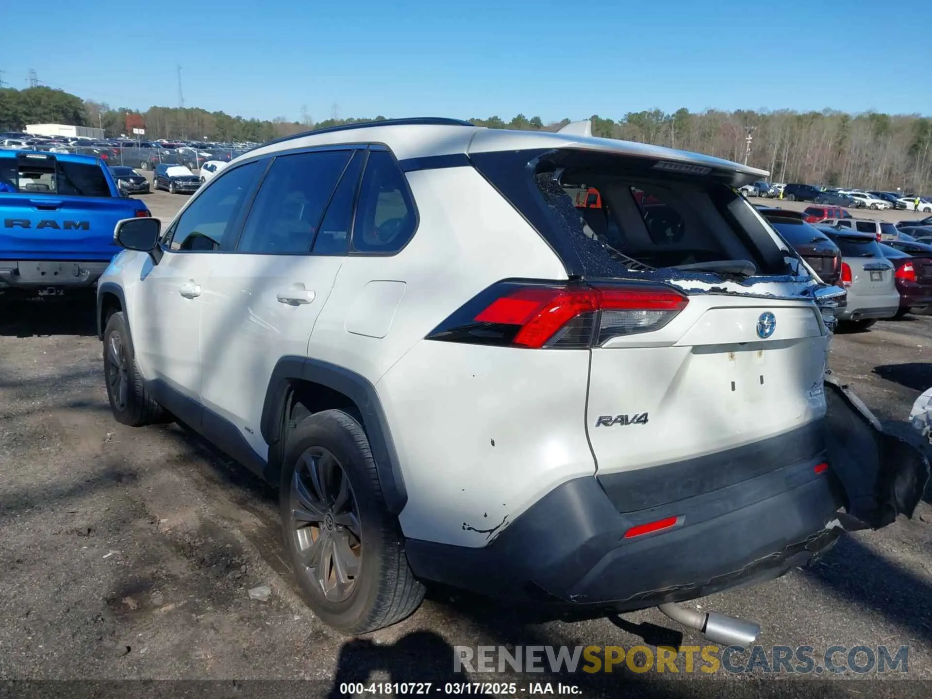 3 fotografías del automóvil dañado JTMB6RFV0ND077627 TOYOTA RAV4 HYBRID 2022