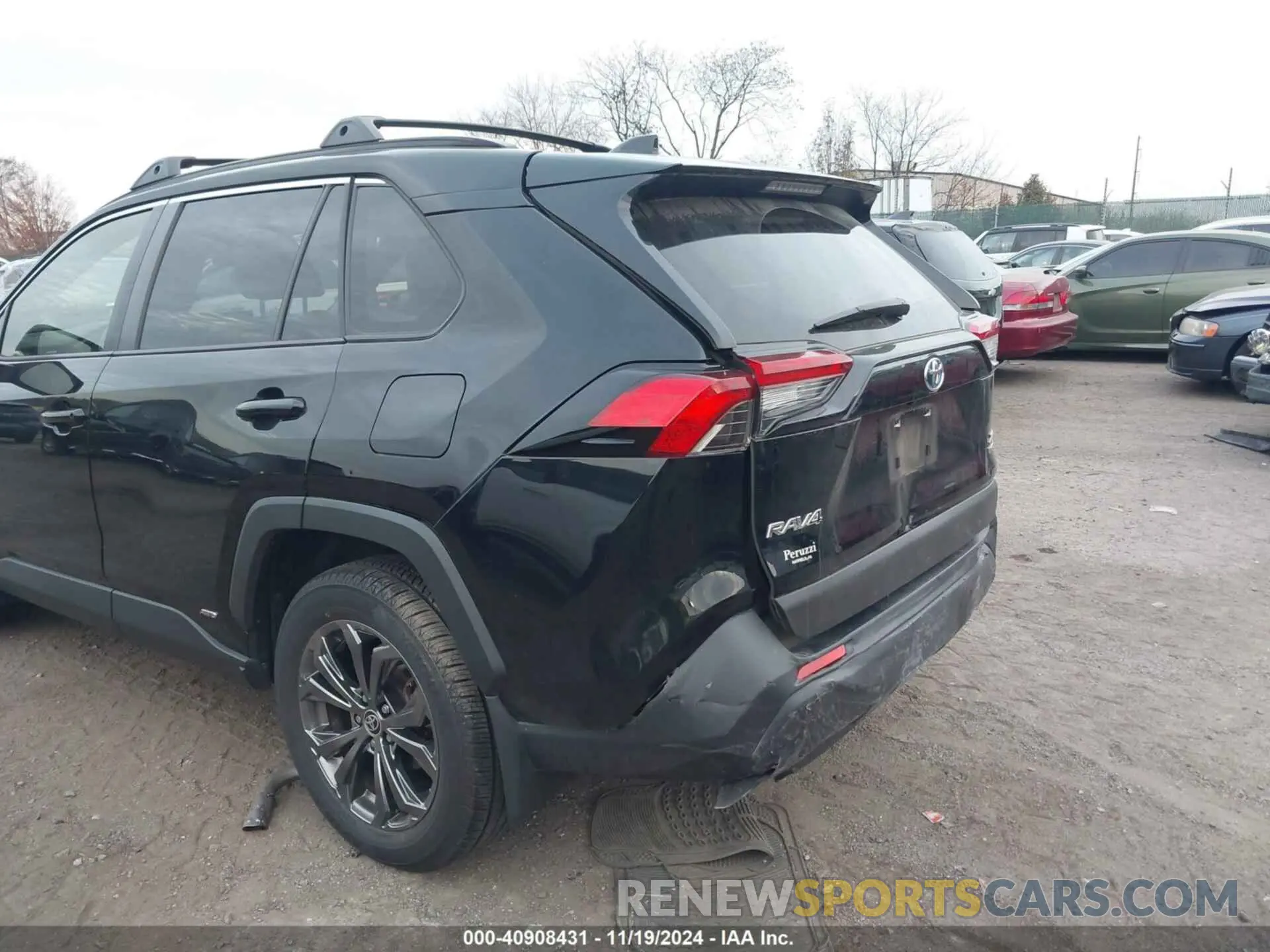 17 fotografías del automóvil dañado JTMB6RFV3ND050728 TOYOTA RAV4 HYBRID 2022