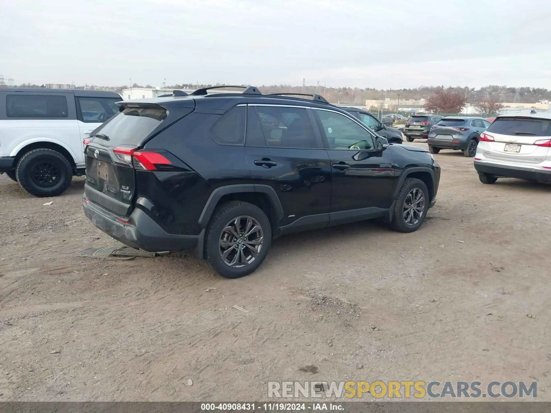 4 fotografías del automóvil dañado JTMB6RFV3ND050728 TOYOTA RAV4 HYBRID 2022