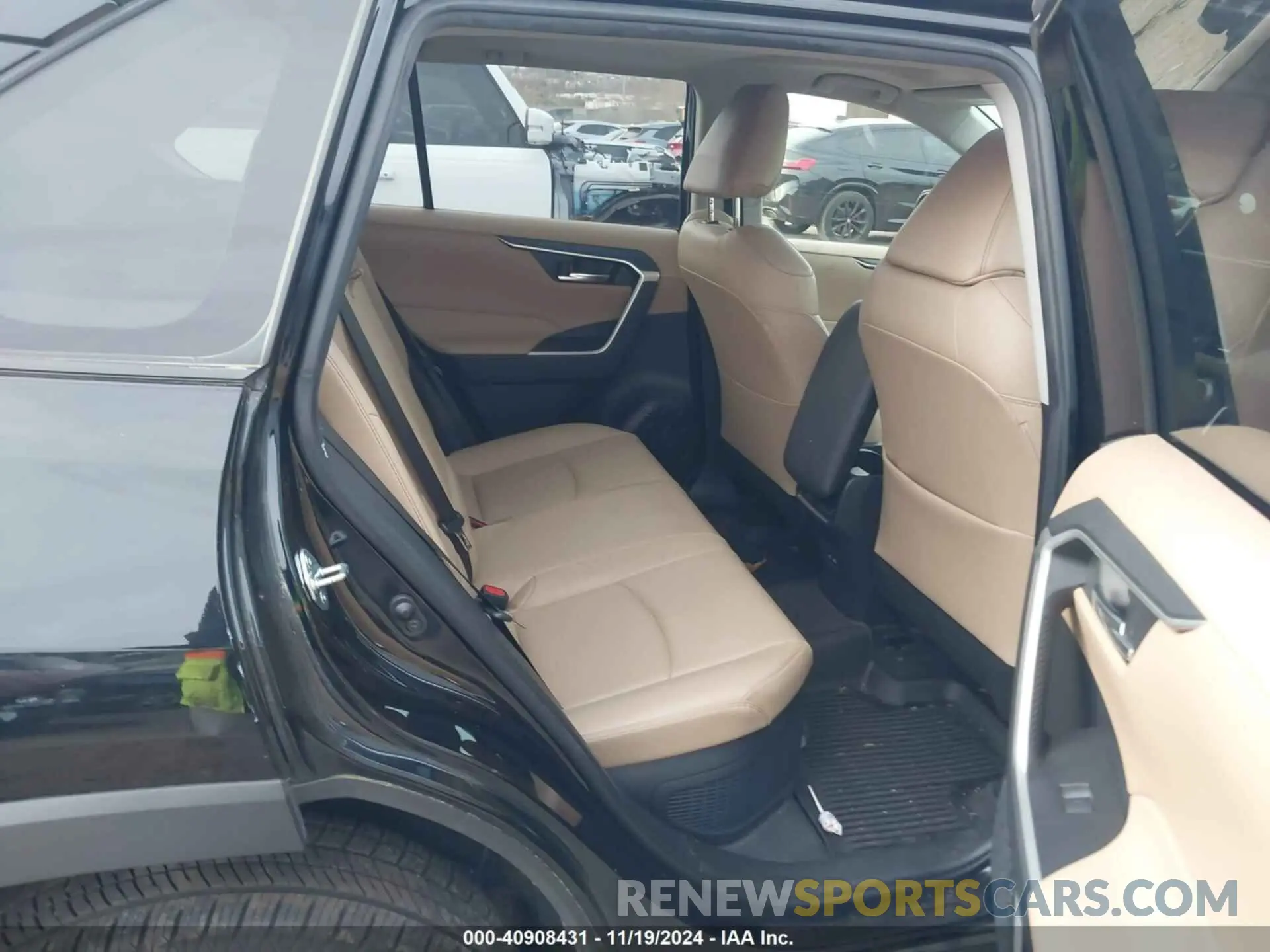 8 fotografías del automóvil dañado JTMB6RFV3ND050728 TOYOTA RAV4 HYBRID 2022