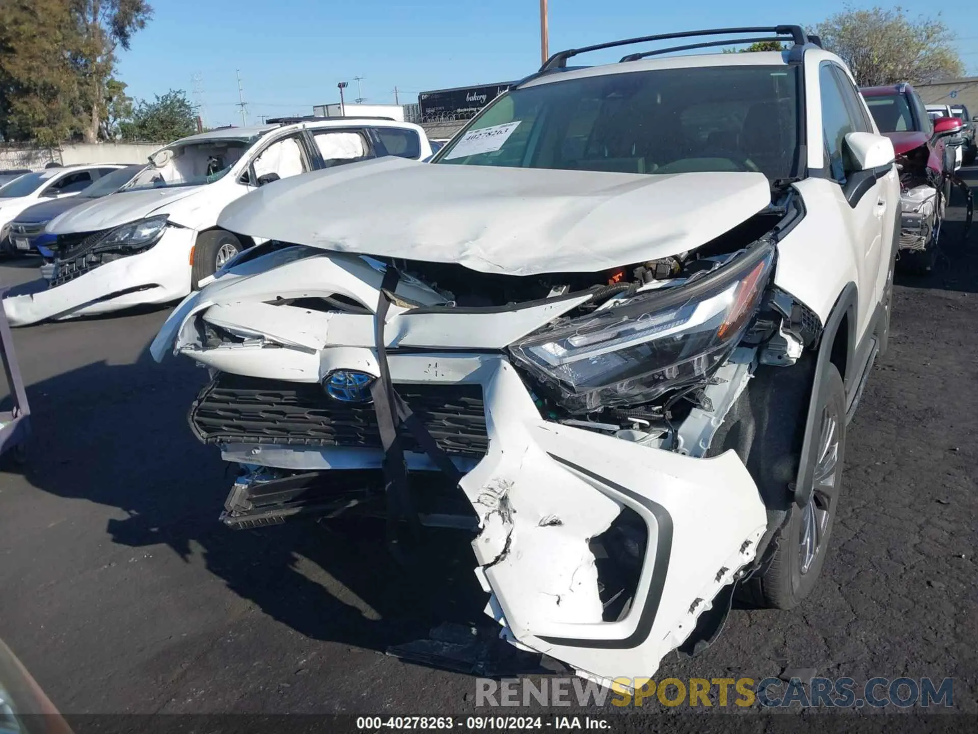 13 fotografías del automóvil dañado JTMB6RFV3ND076908 TOYOTA RAV4 HYBRID 2022