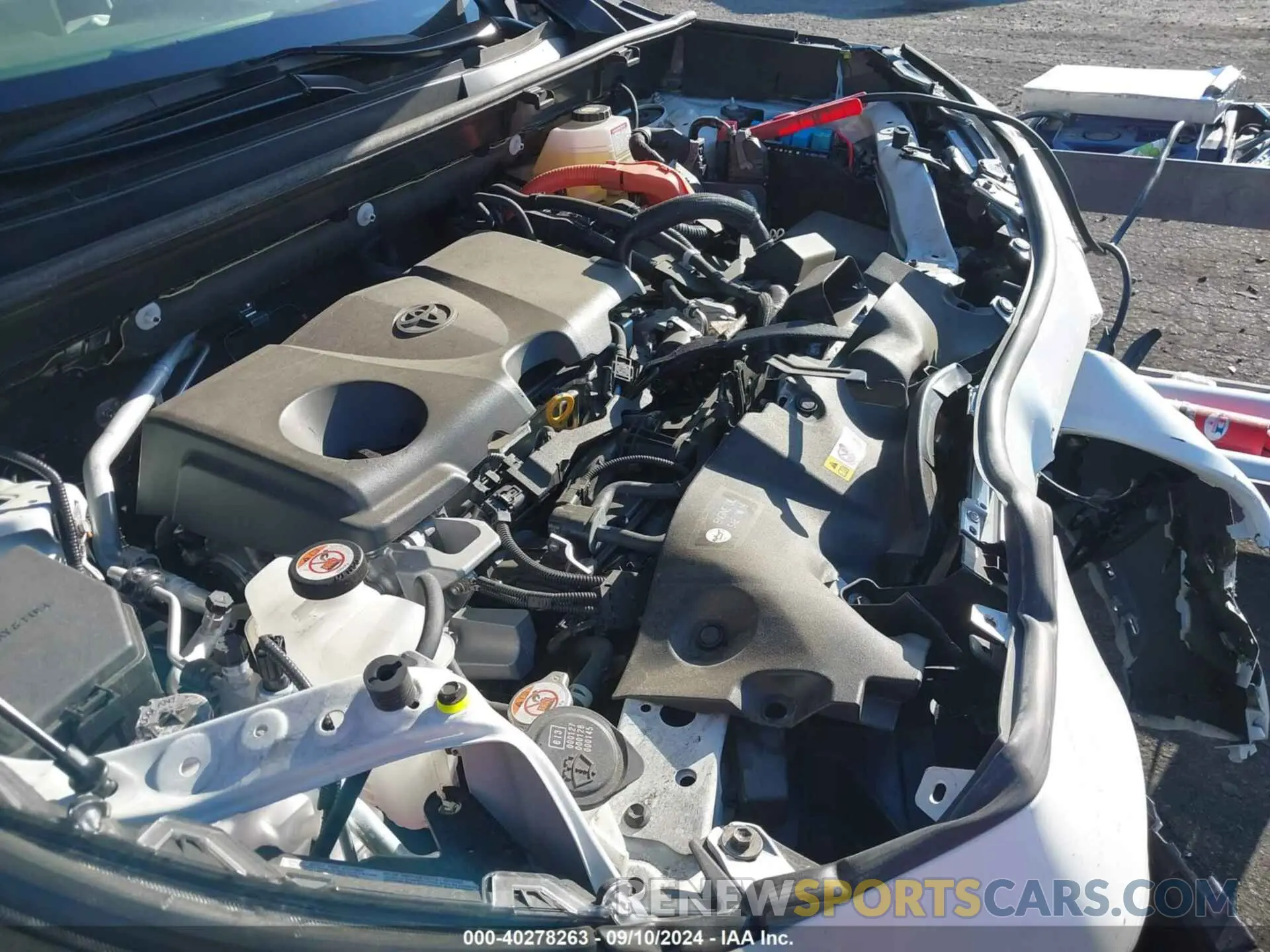 18 fotografías del automóvil dañado JTMB6RFV3ND076908 TOYOTA RAV4 HYBRID 2022