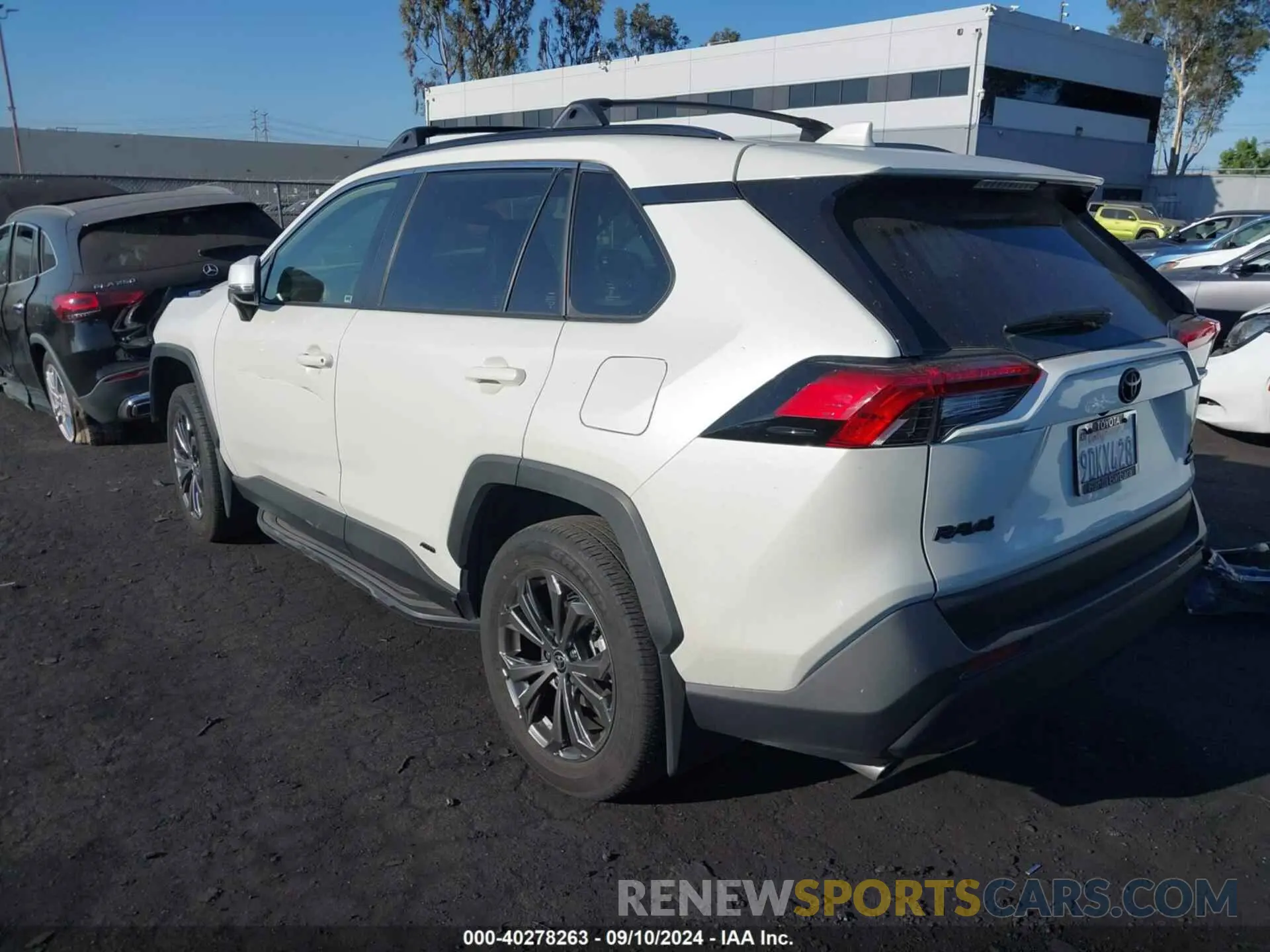 3 fotografías del automóvil dañado JTMB6RFV3ND076908 TOYOTA RAV4 HYBRID 2022