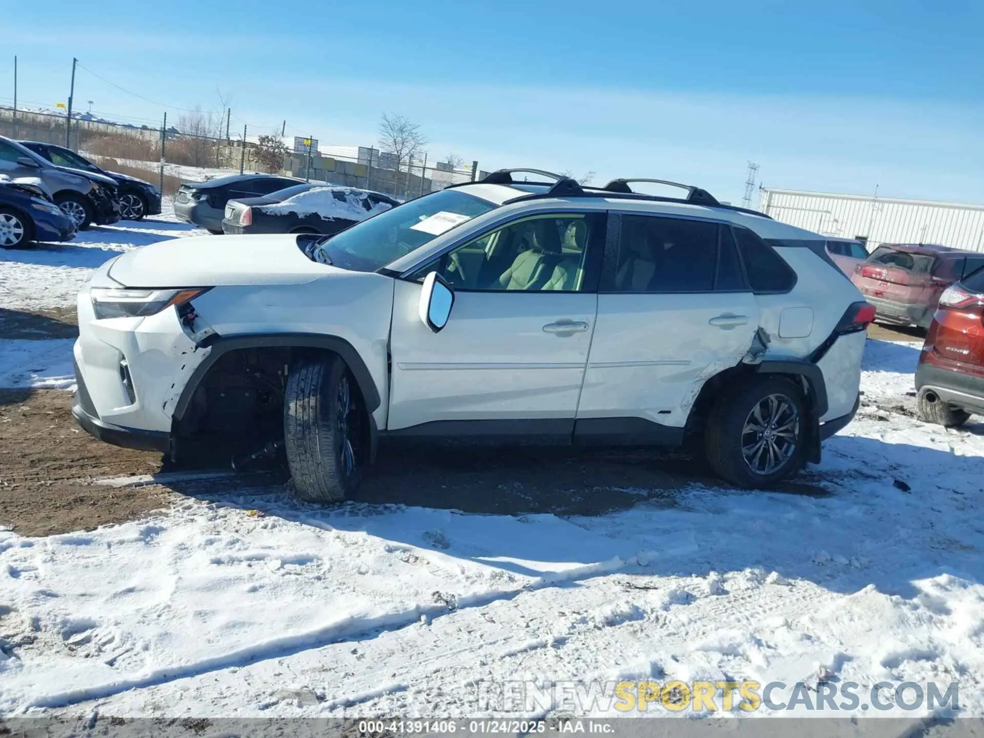 14 fotografías del automóvil dañado JTMB6RFV7ND067256 TOYOTA RAV4 HYBRID 2022