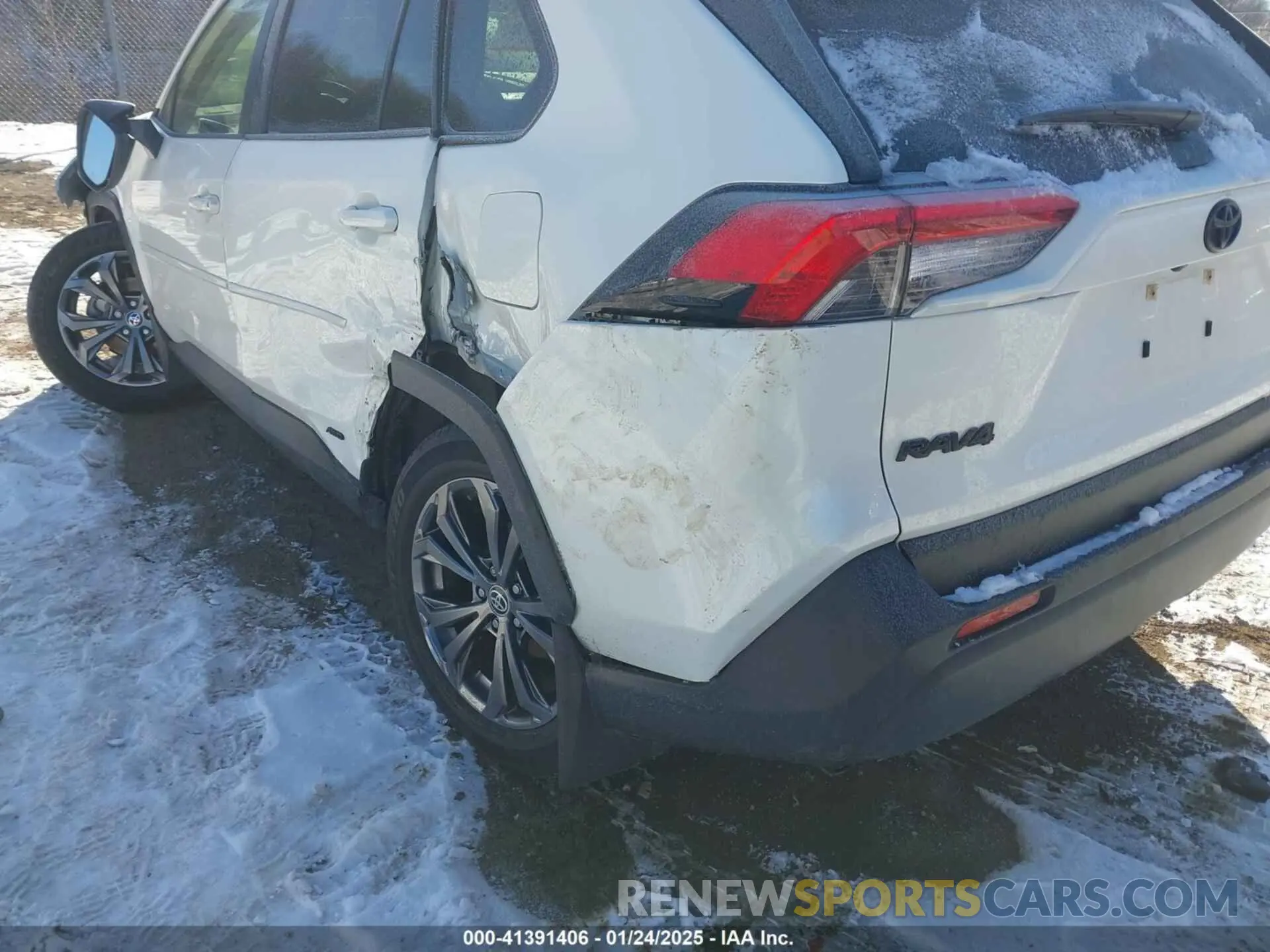 19 fotografías del automóvil dañado JTMB6RFV7ND067256 TOYOTA RAV4 HYBRID 2022
