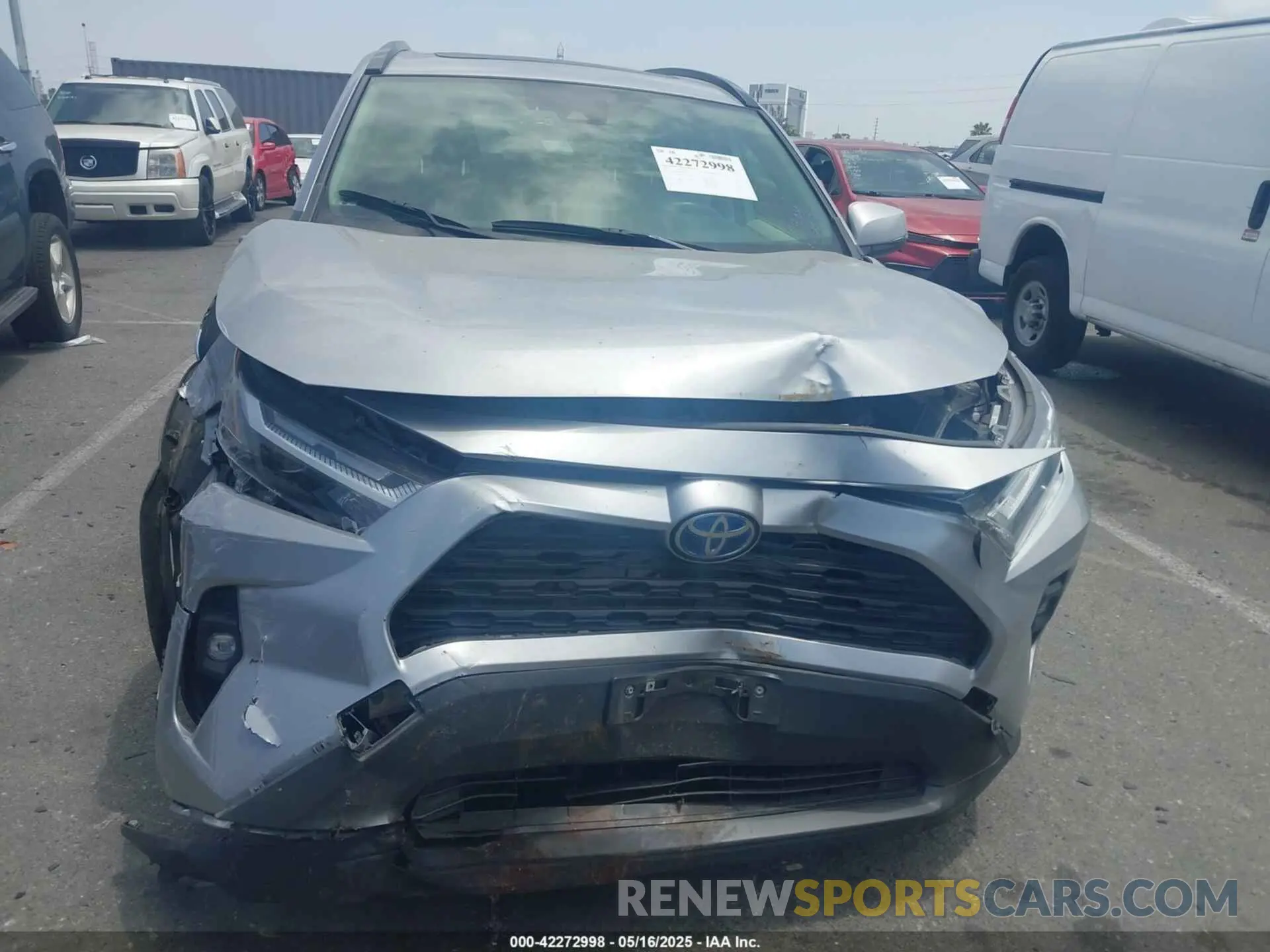 12 fotografías del automóvil dañado JTMB6RFV8ND056654 TOYOTA RAV4 HYBRID 2022