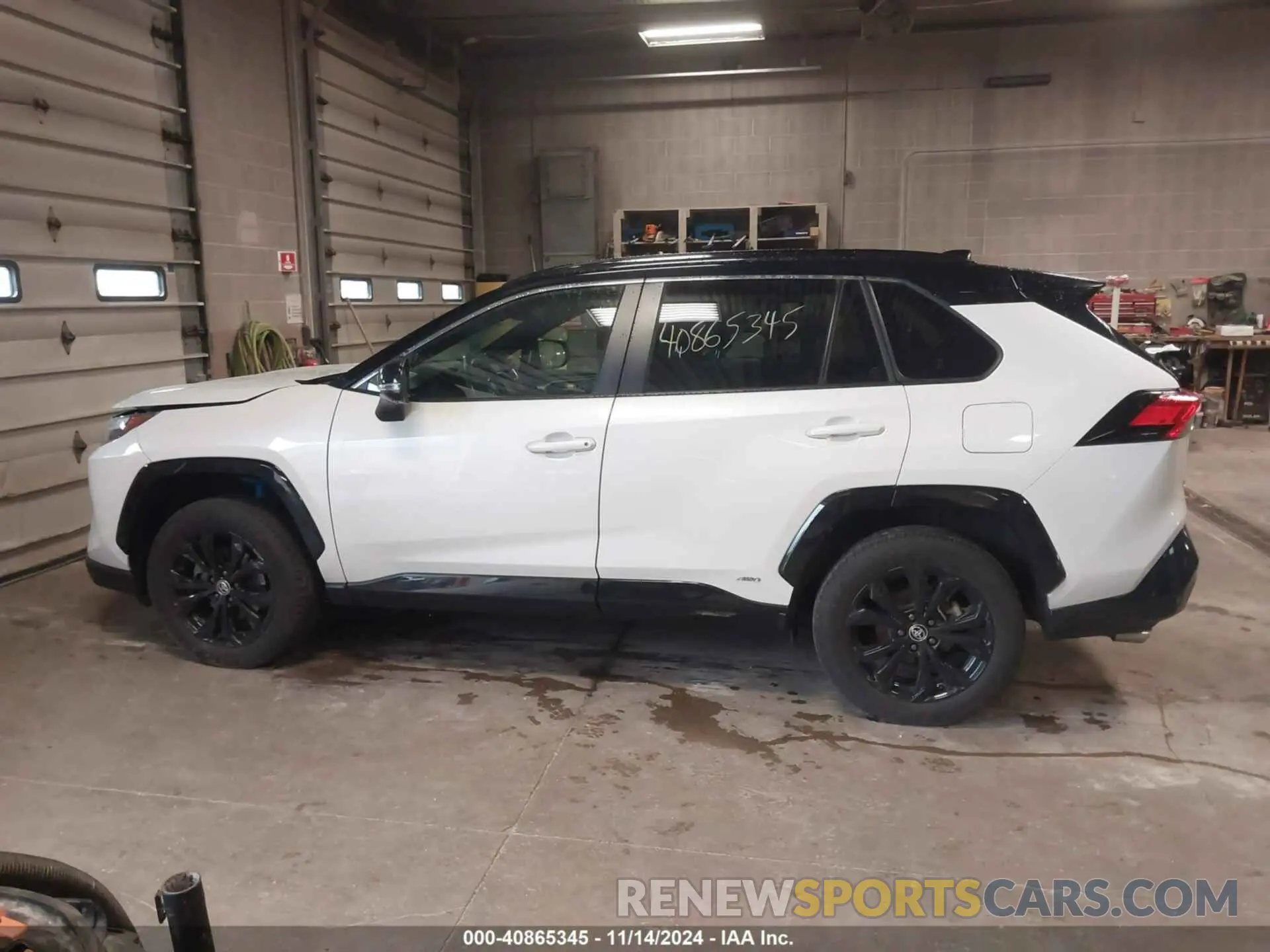 14 fotografías del automóvil dañado JTME6RFV5ND522277 TOYOTA RAV4 HYBRID 2022