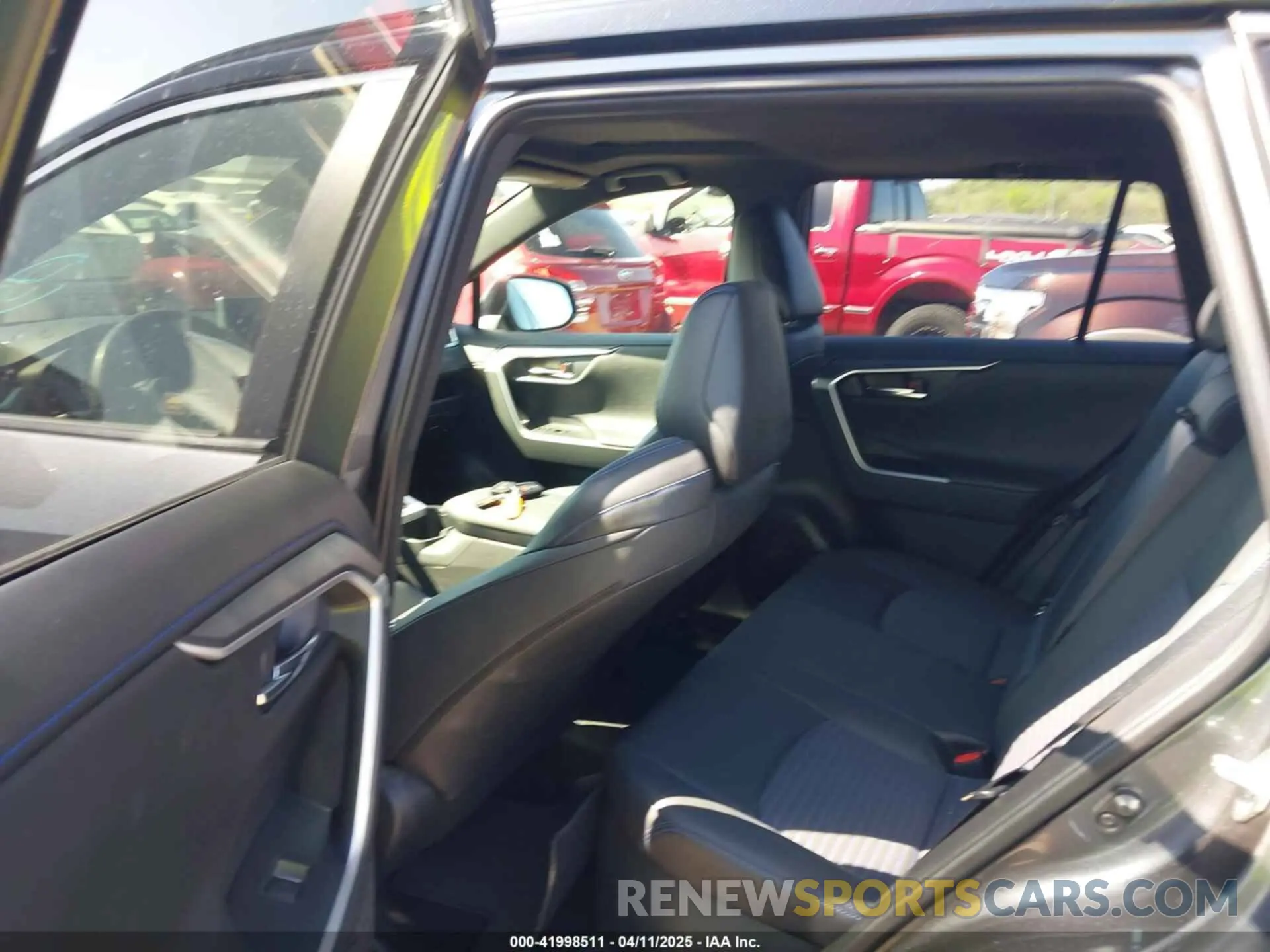 8 fotografías del automóvil dañado JTME6RFV5ND527043 TOYOTA RAV4 HYBRID 2022