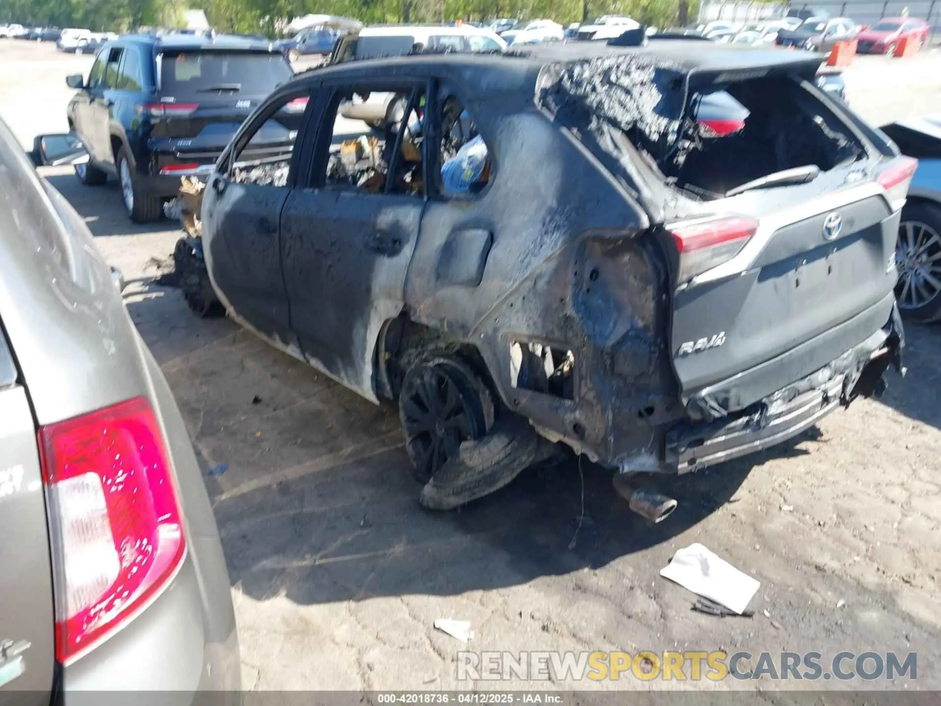 3 fotografías del automóvil dañado JTME6RFV9ND527403 TOYOTA RAV4 HYBRID 2022