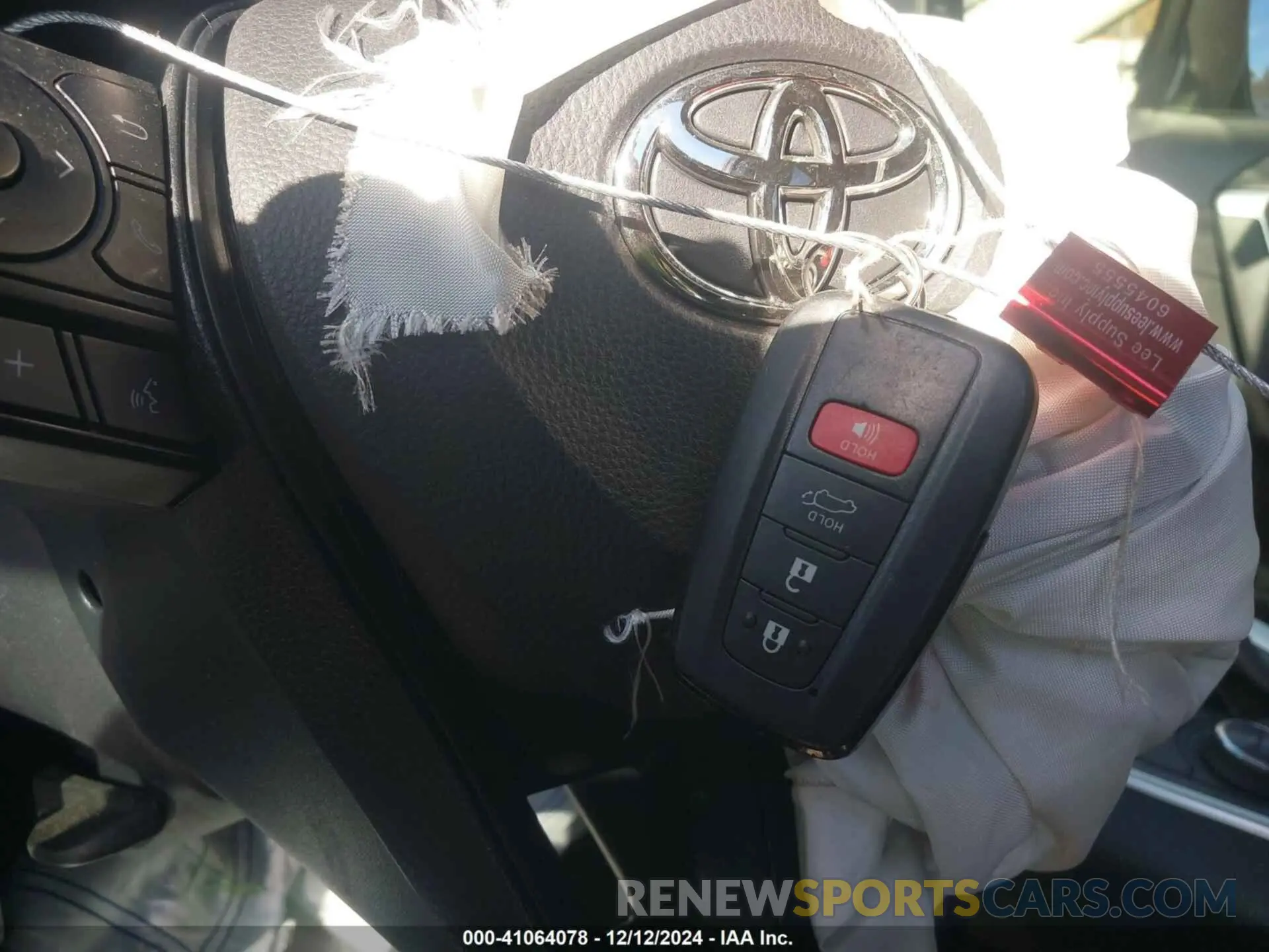 11 fotografías del automóvil dañado JTMRWRFV3ND569342 TOYOTA RAV4 HYBRID 2022